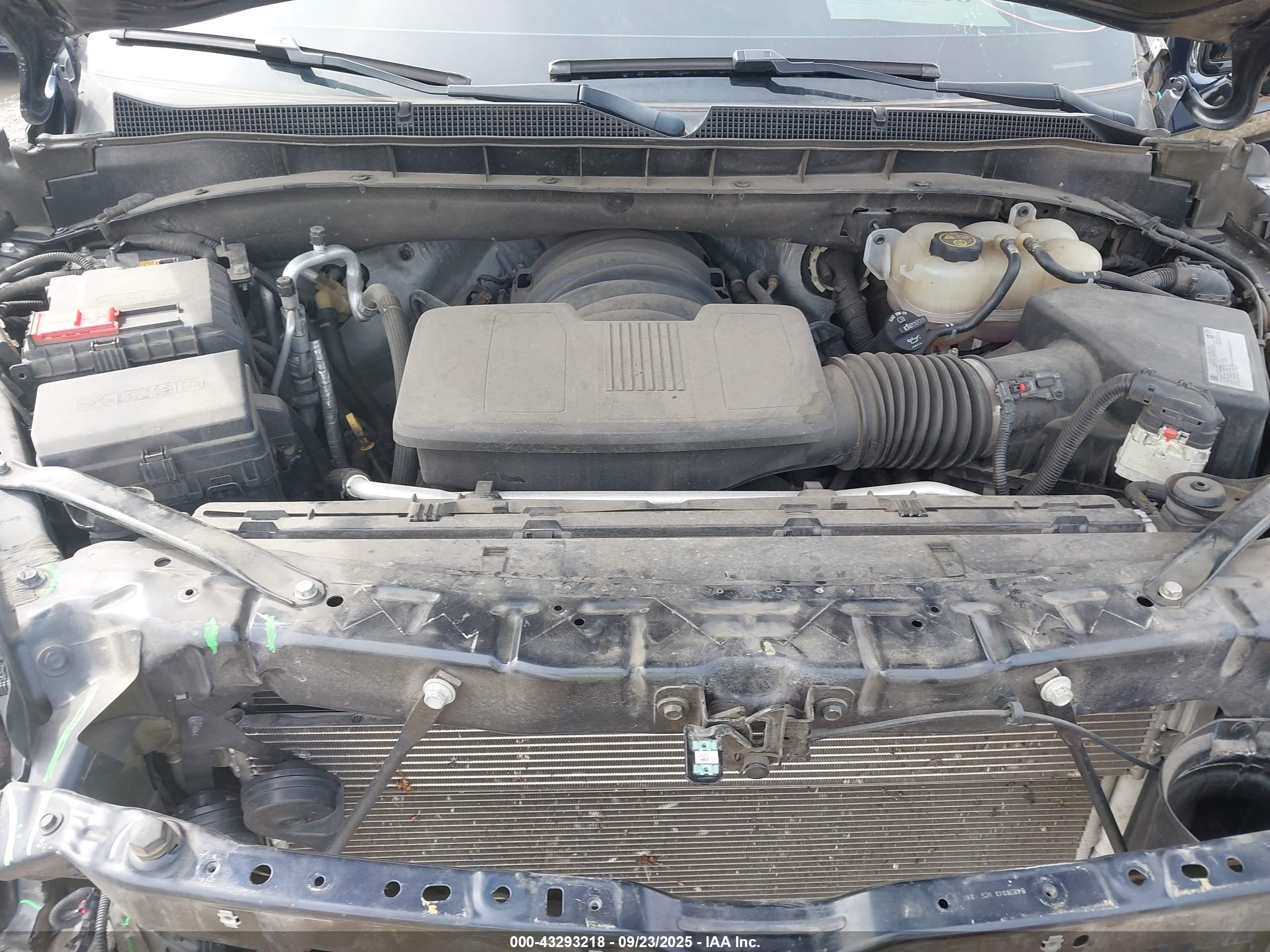 CHEVROLET TAHOE image 10
