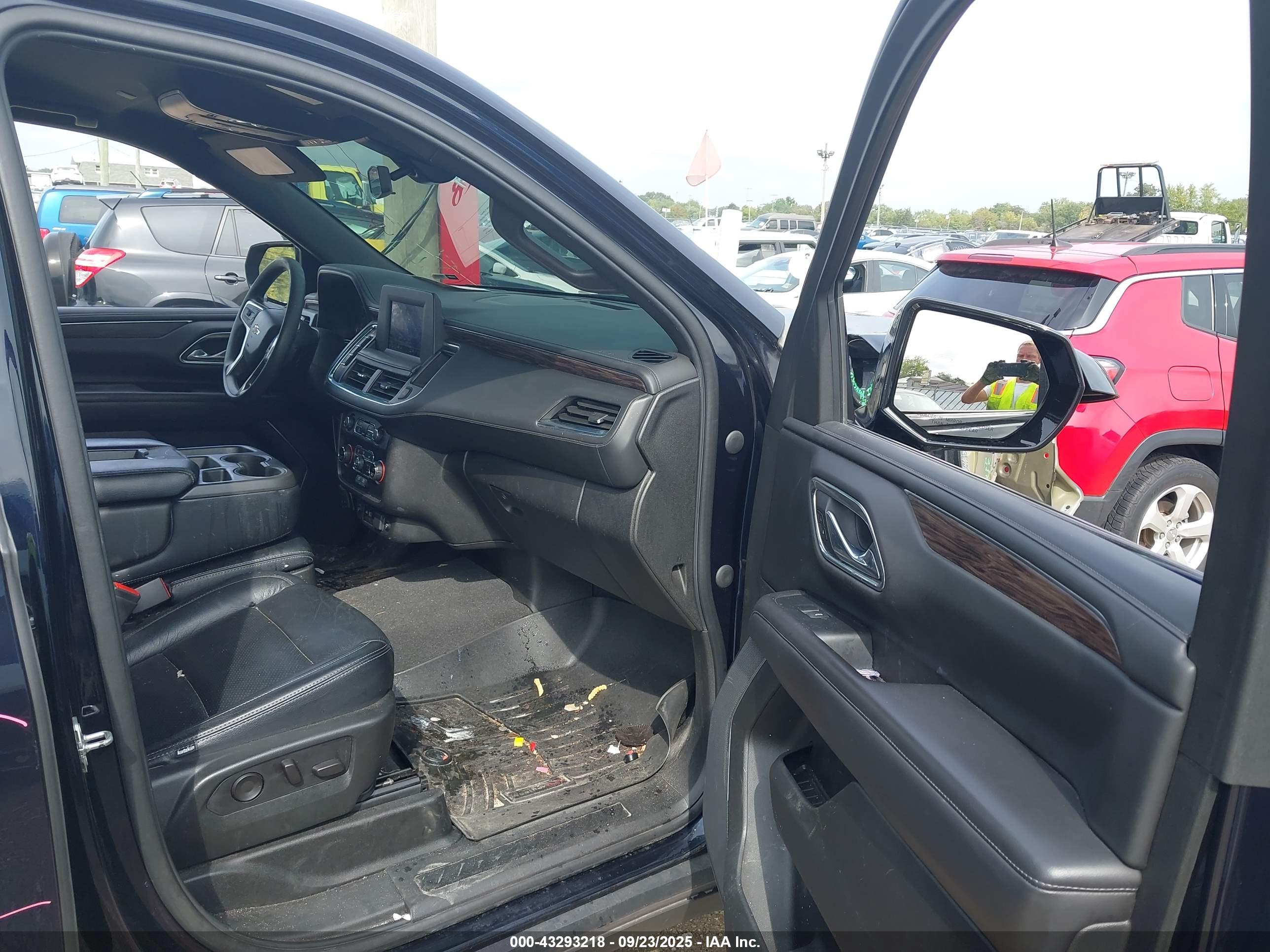 CHEVROLET TAHOE image 5