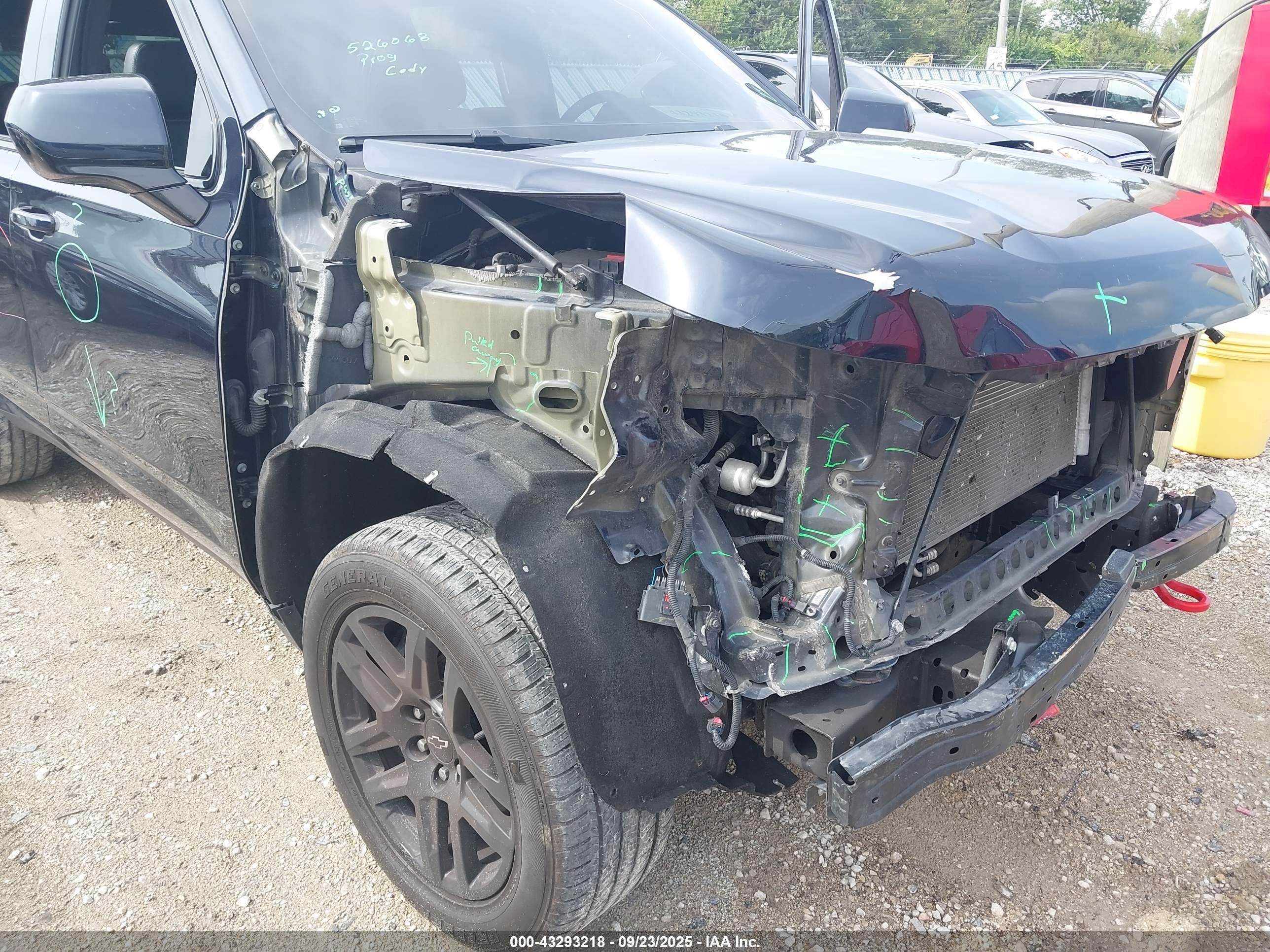 CHEVROLET TAHOE image 6