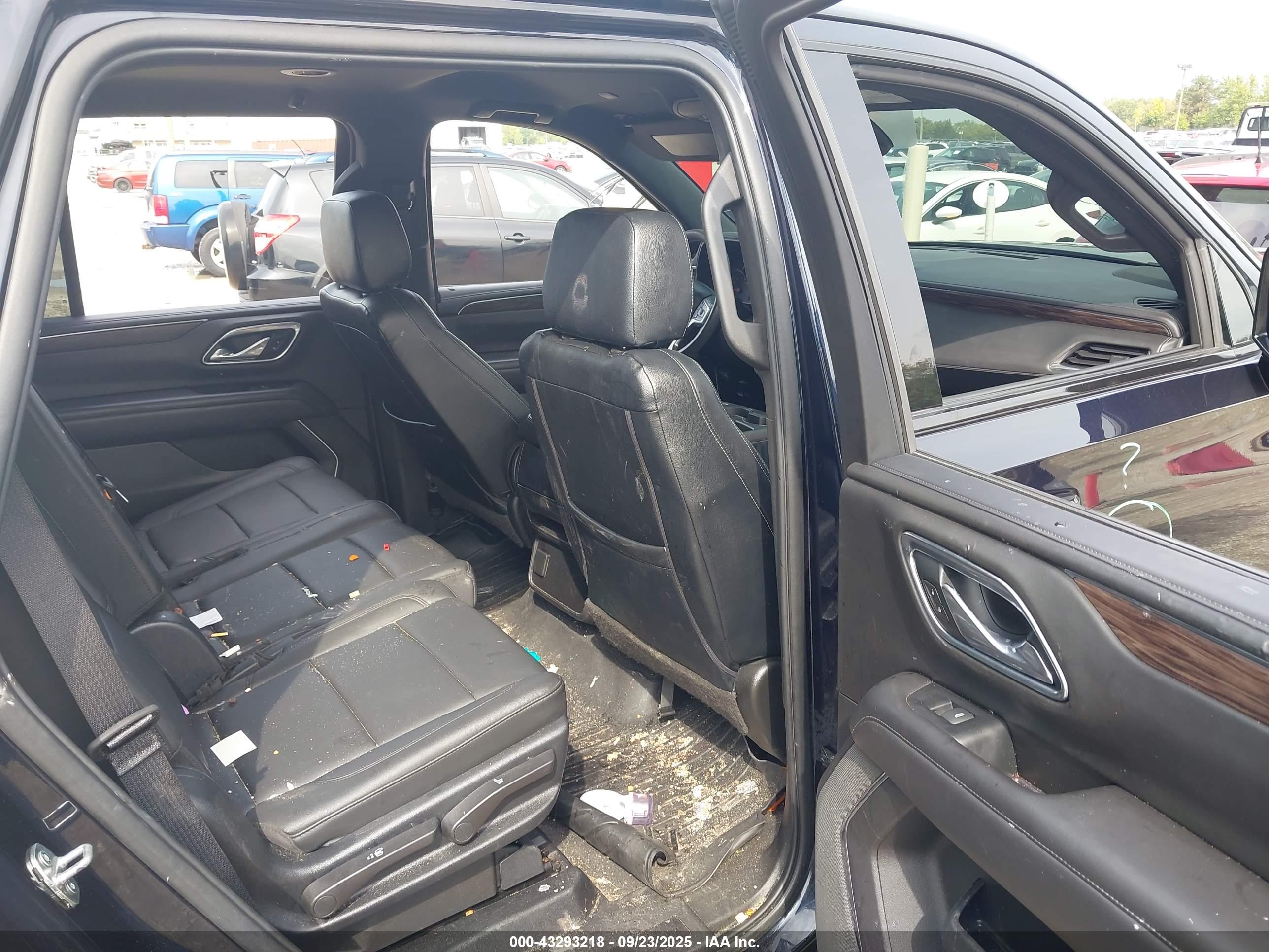 CHEVROLET TAHOE image 8