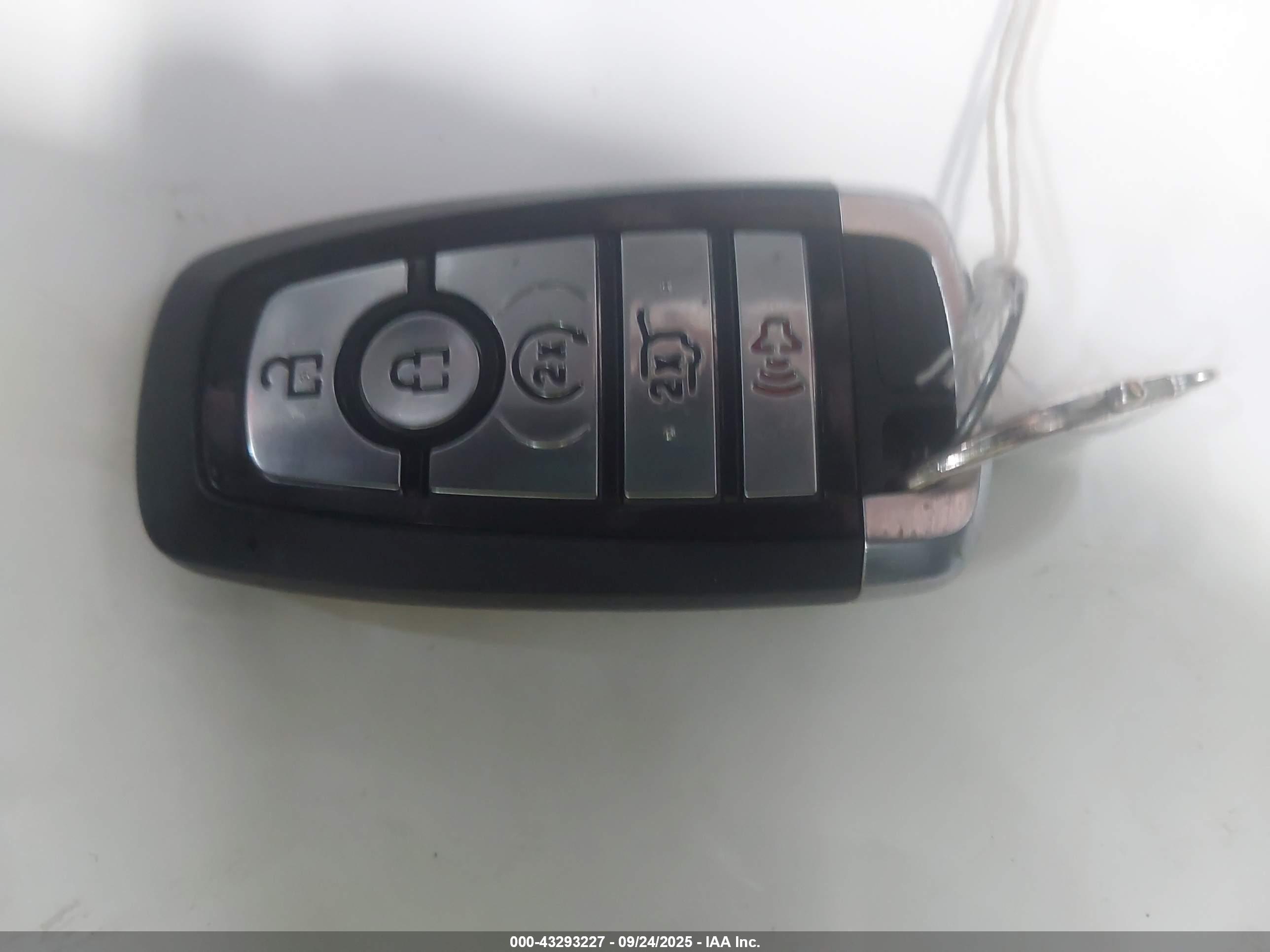 FORD ESCAPE image 11