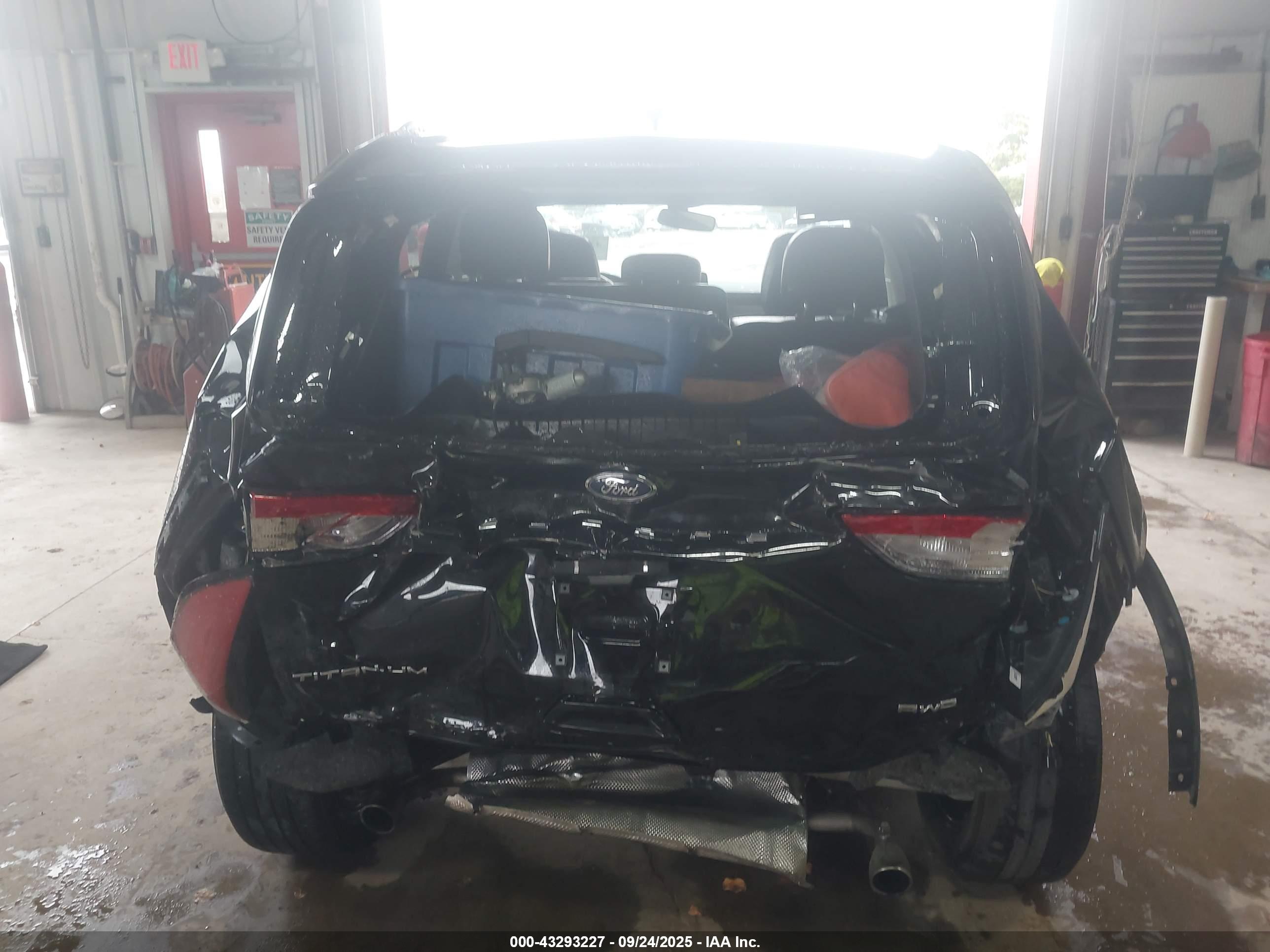 FORD ESCAPE image 6