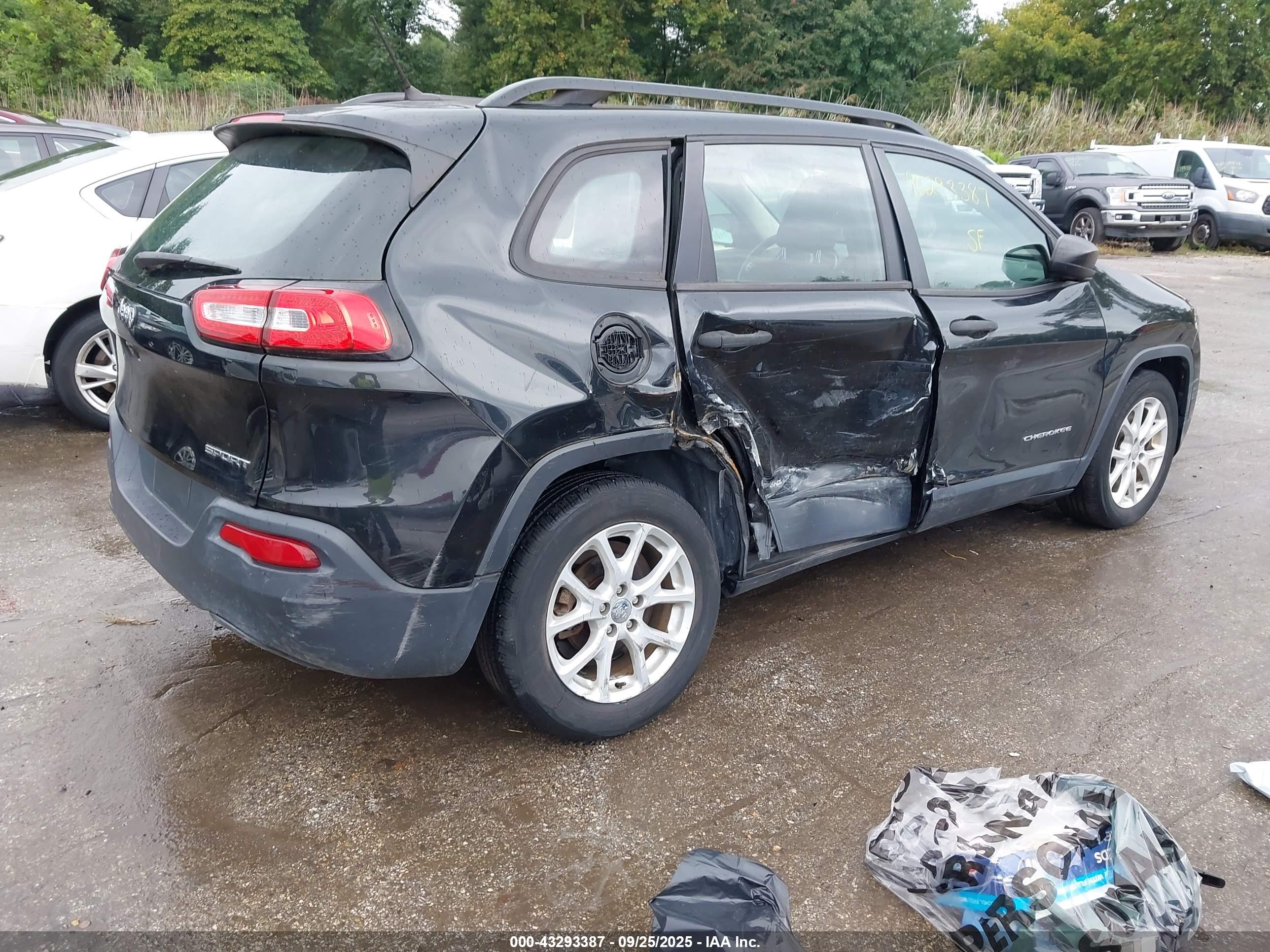 JEEP CHEROKEE image 4