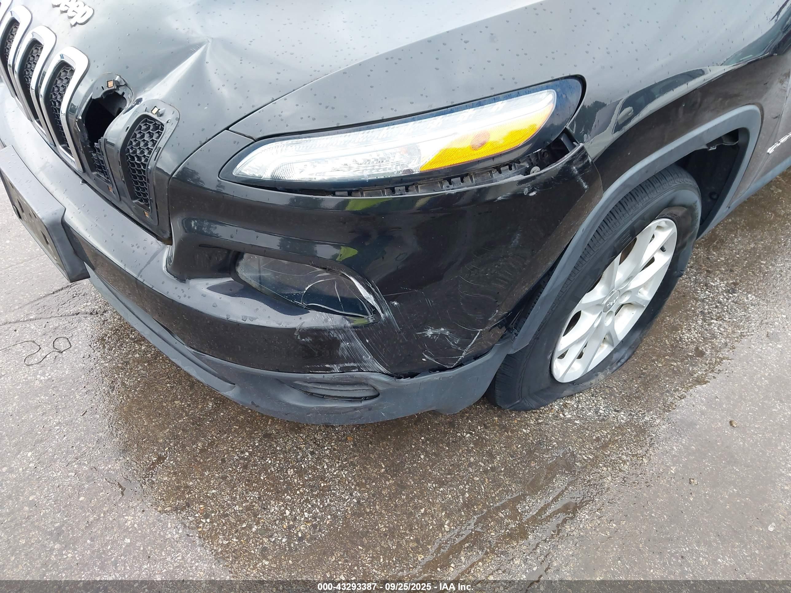 JEEP CHEROKEE image 6