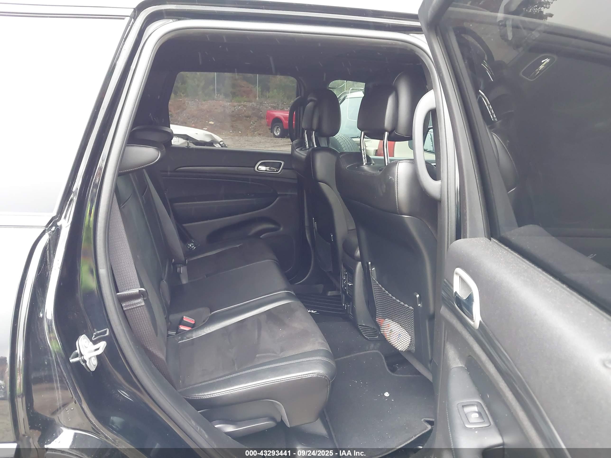 JEEP GRAND image 8