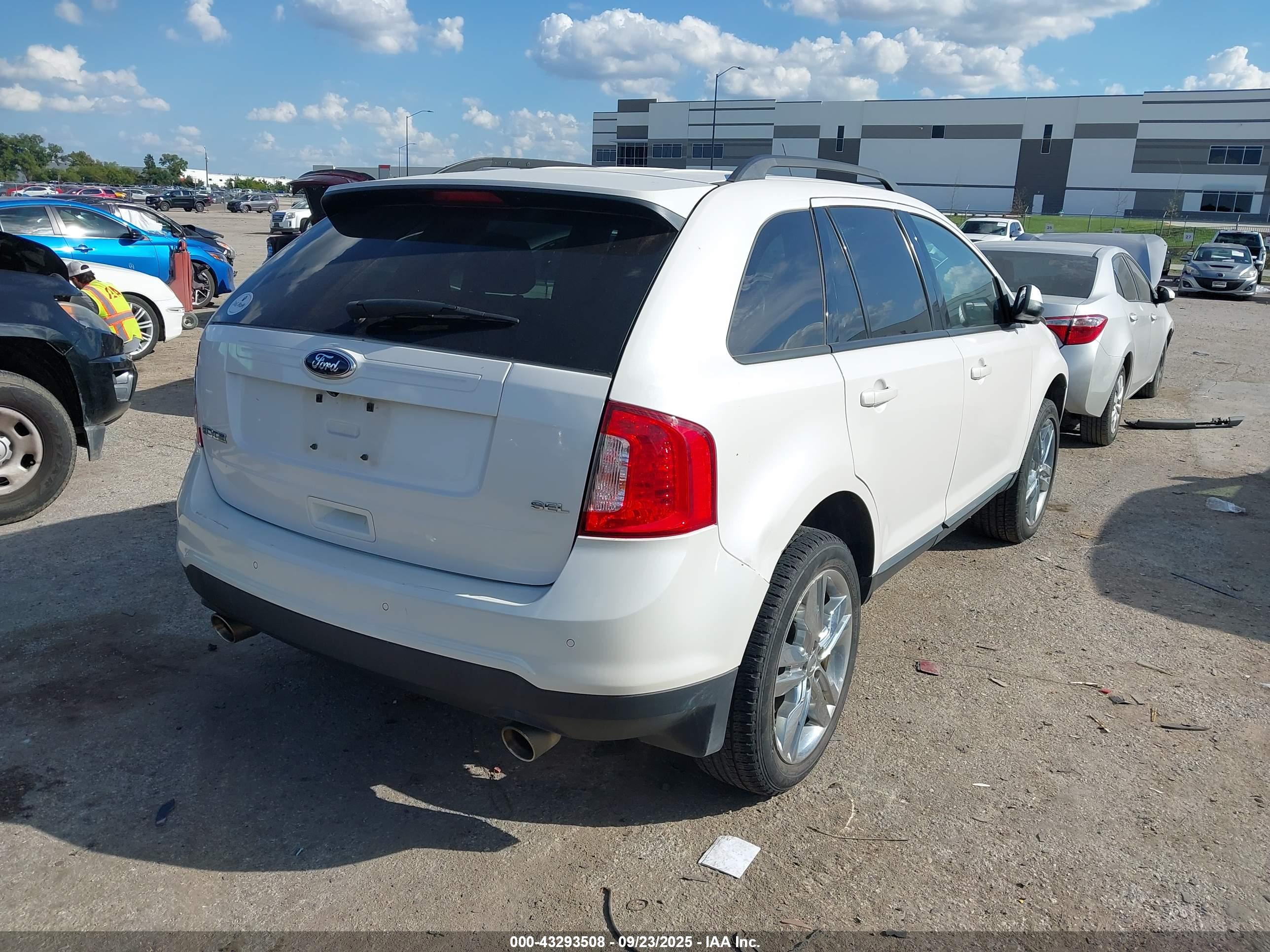 FORD EDGE image 4