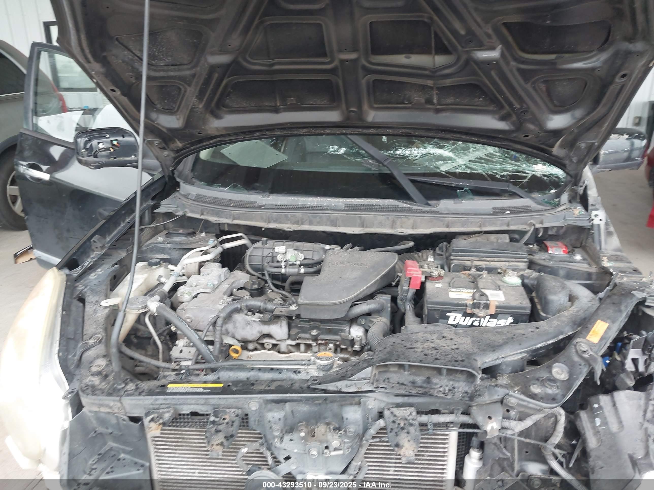 NISSAN ROGUE image 10
