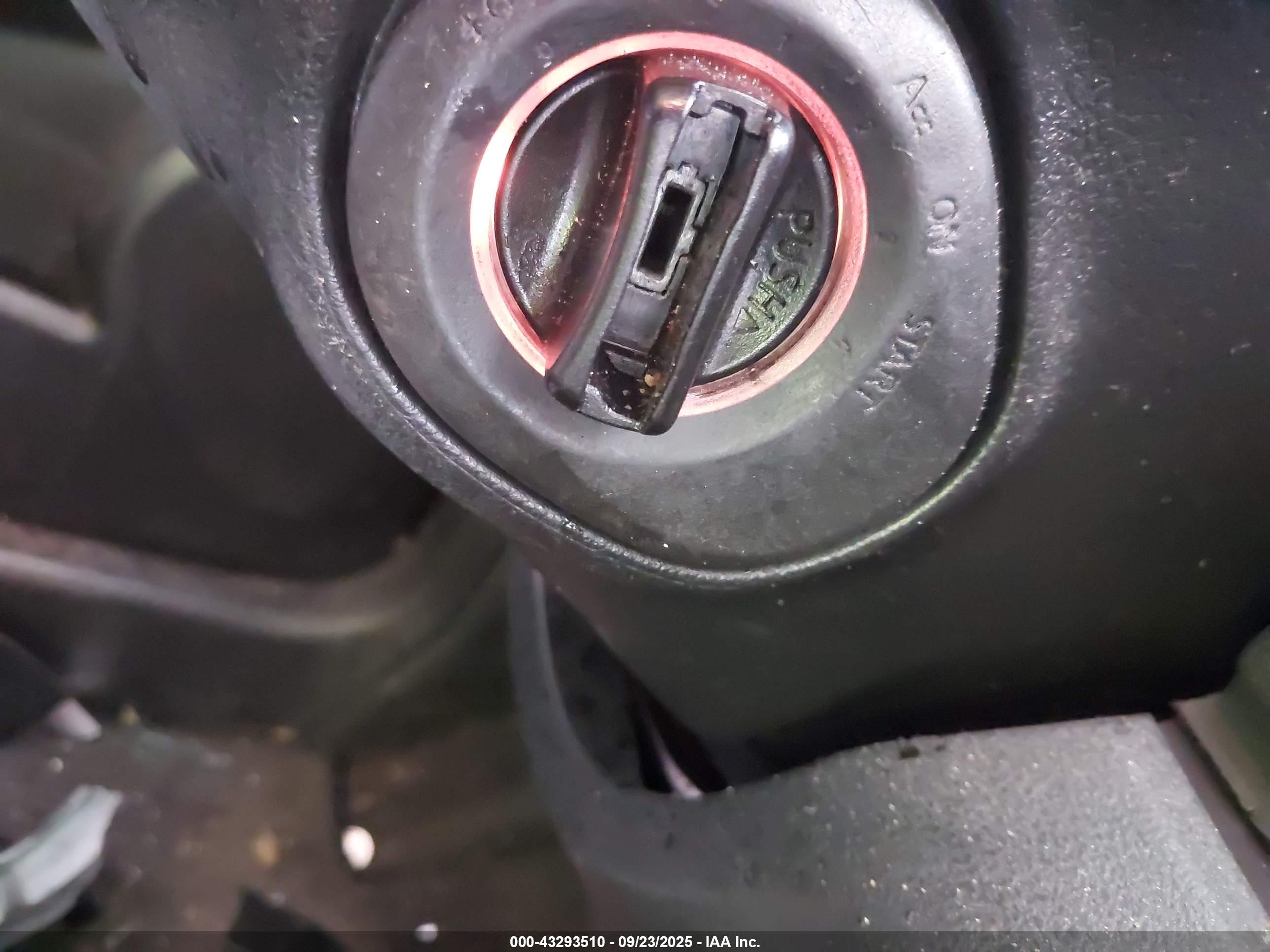 NISSAN ROGUE image 11
