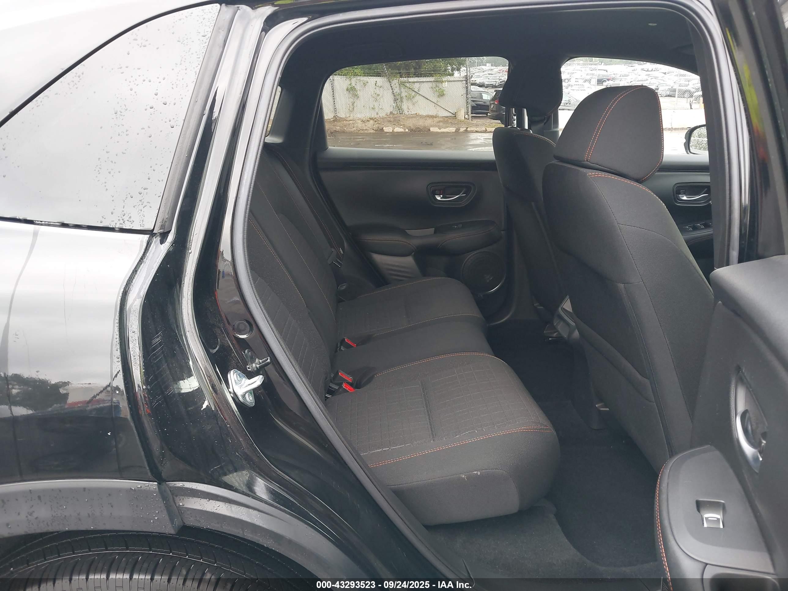HONDA HR-V image 8