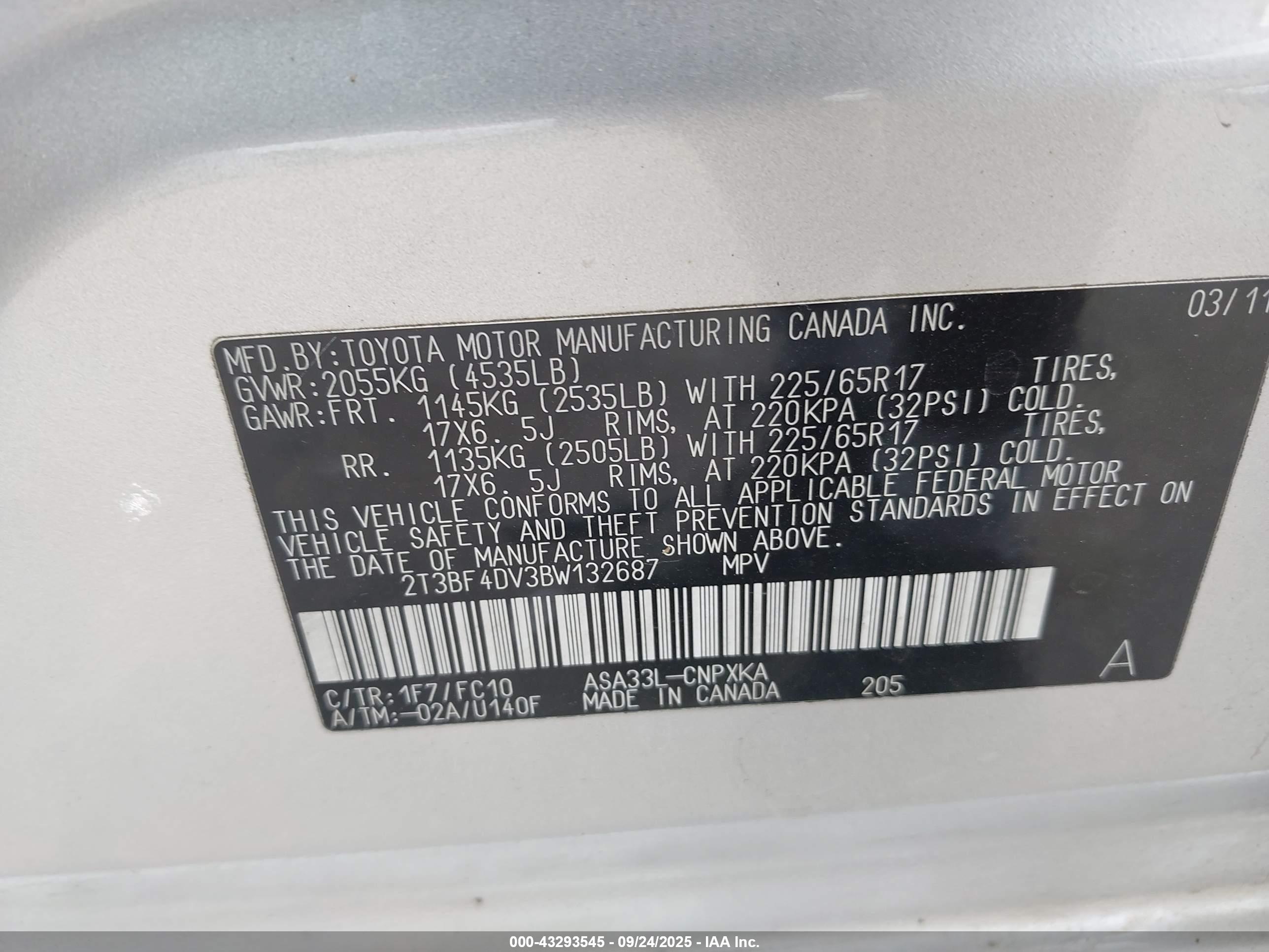 TOYOTA RAV4 image 9