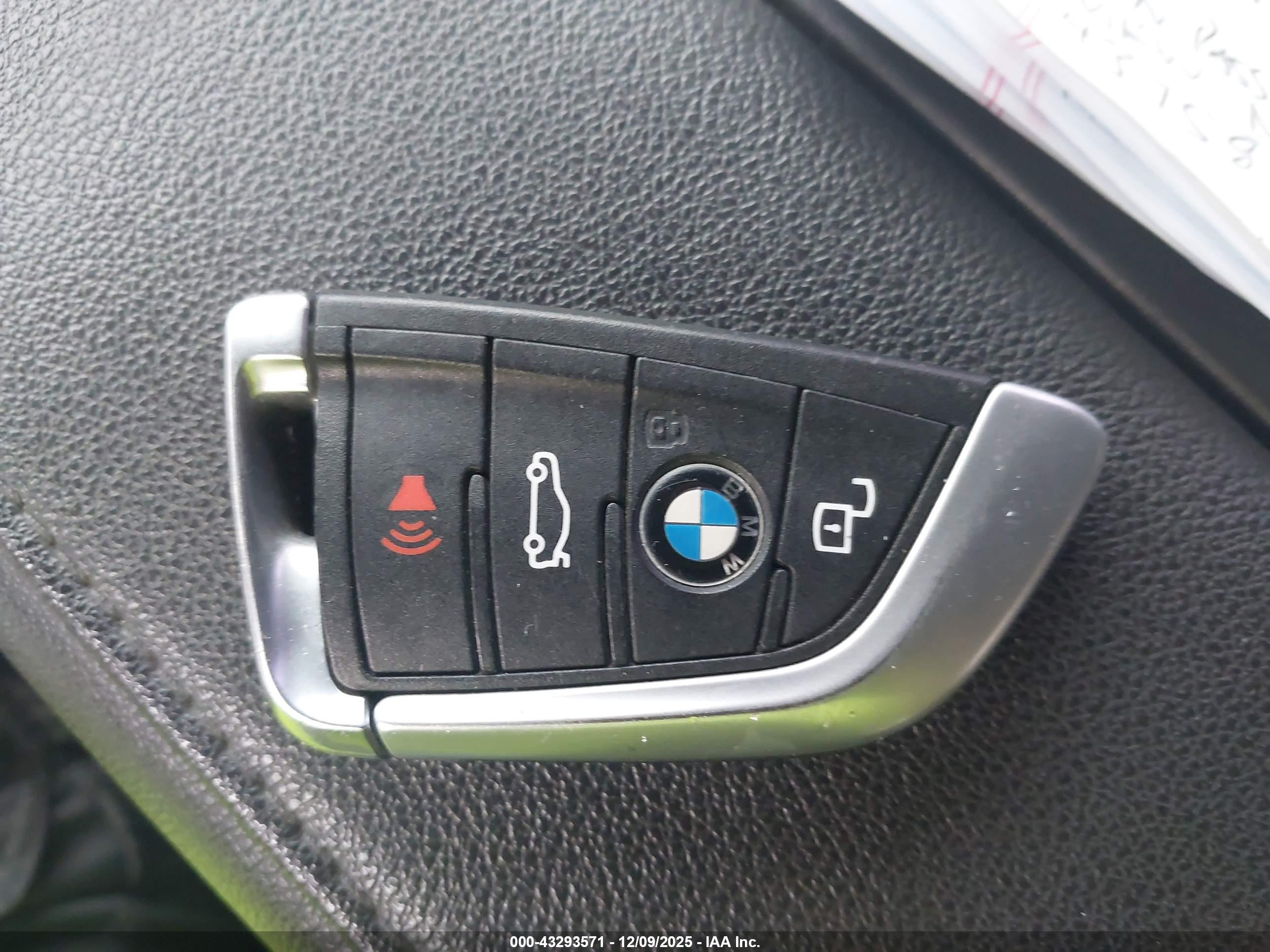 BMW 330I image 11