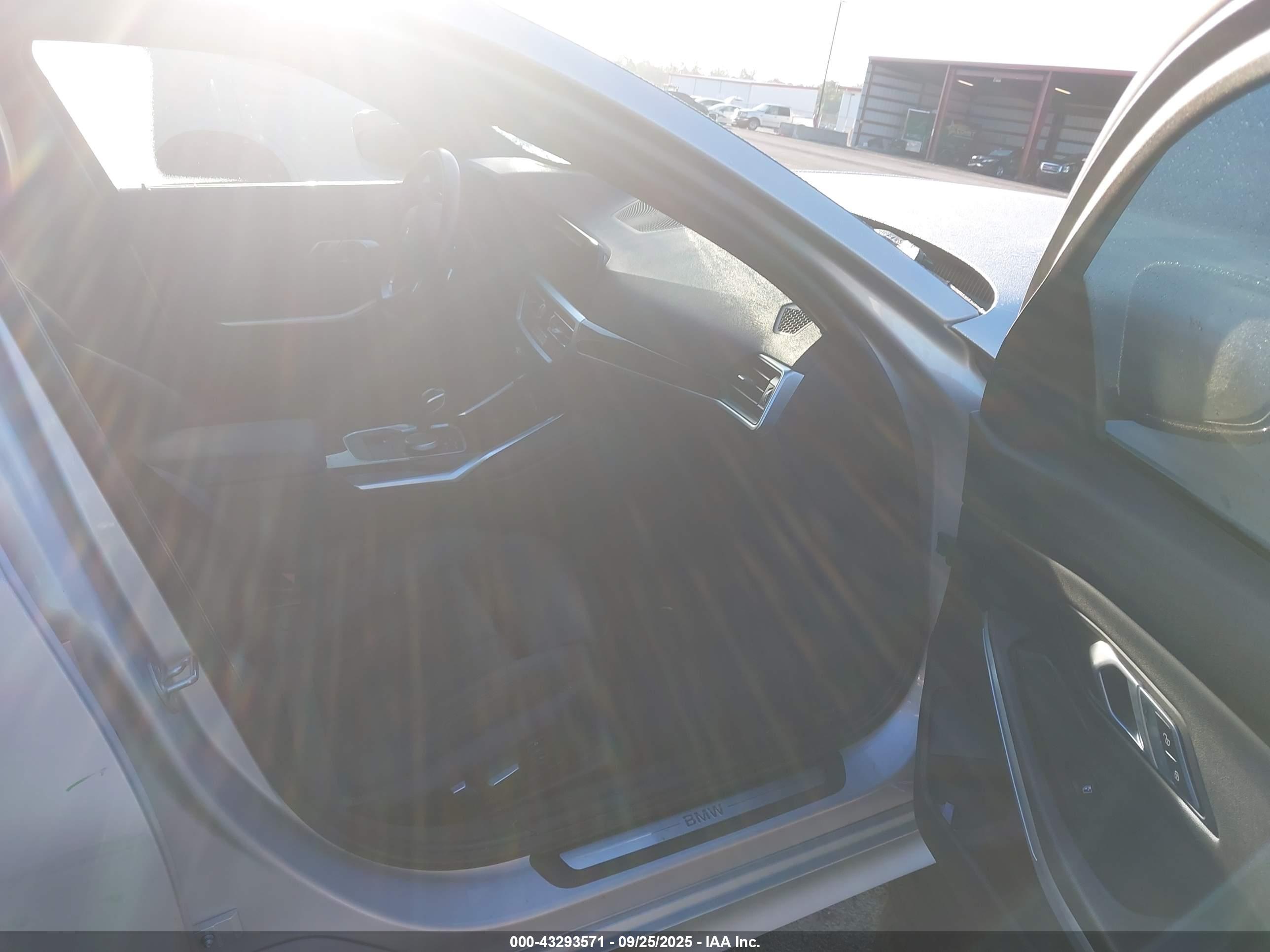 BMW 330I image 5