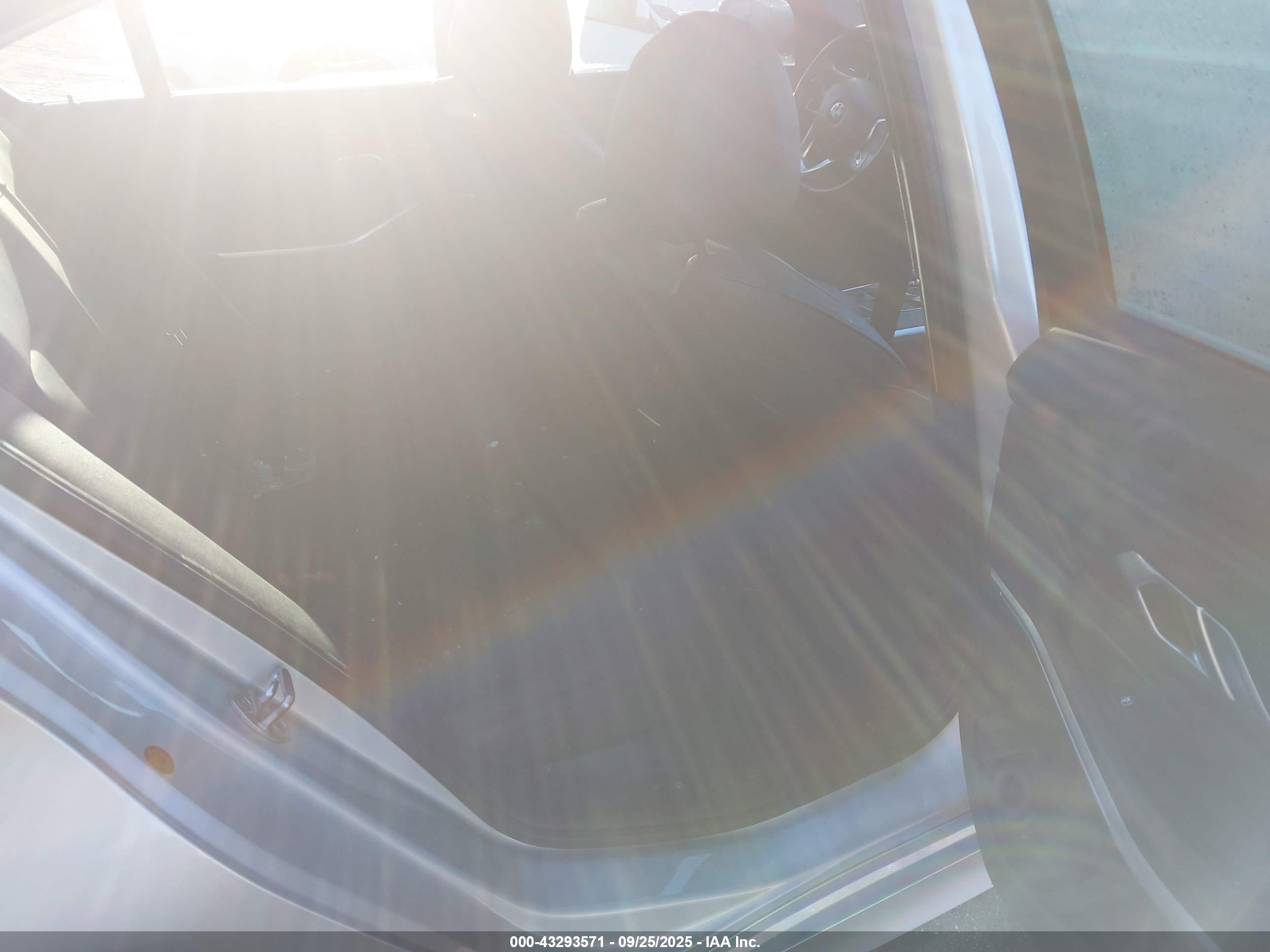 BMW 330I image 8