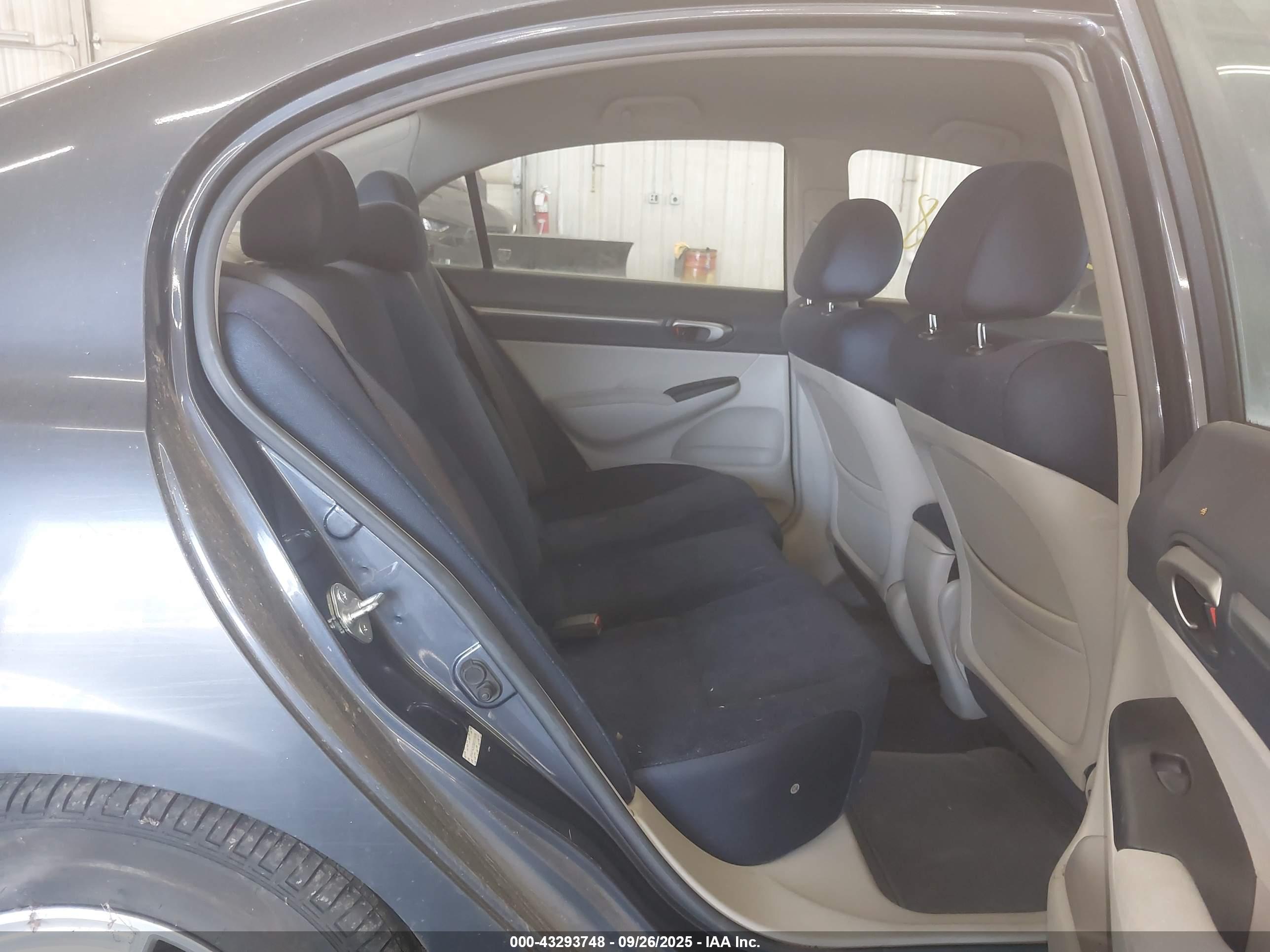 HONDA CIVIC image 8