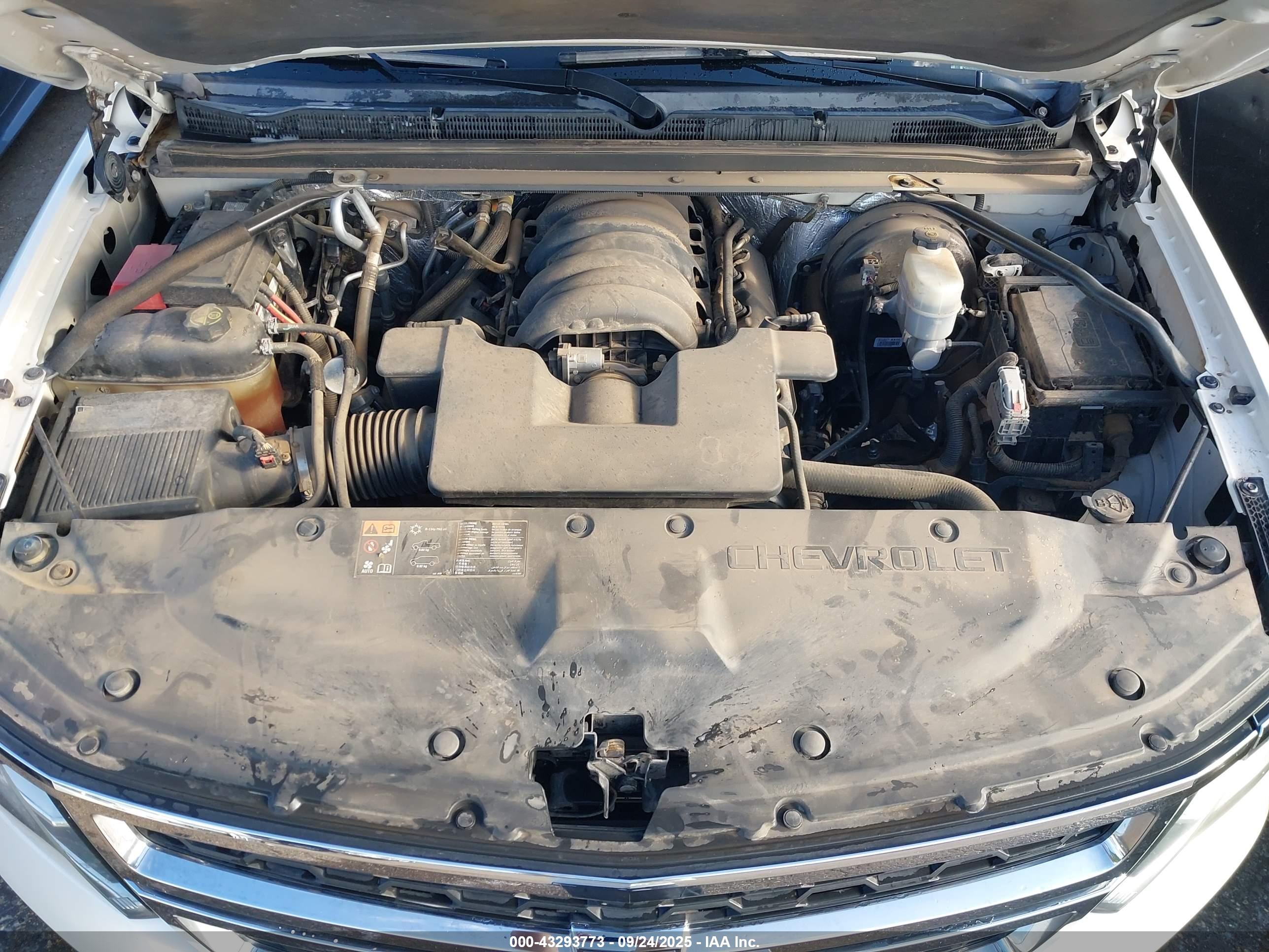 CHEVROLET TAHOE image 10