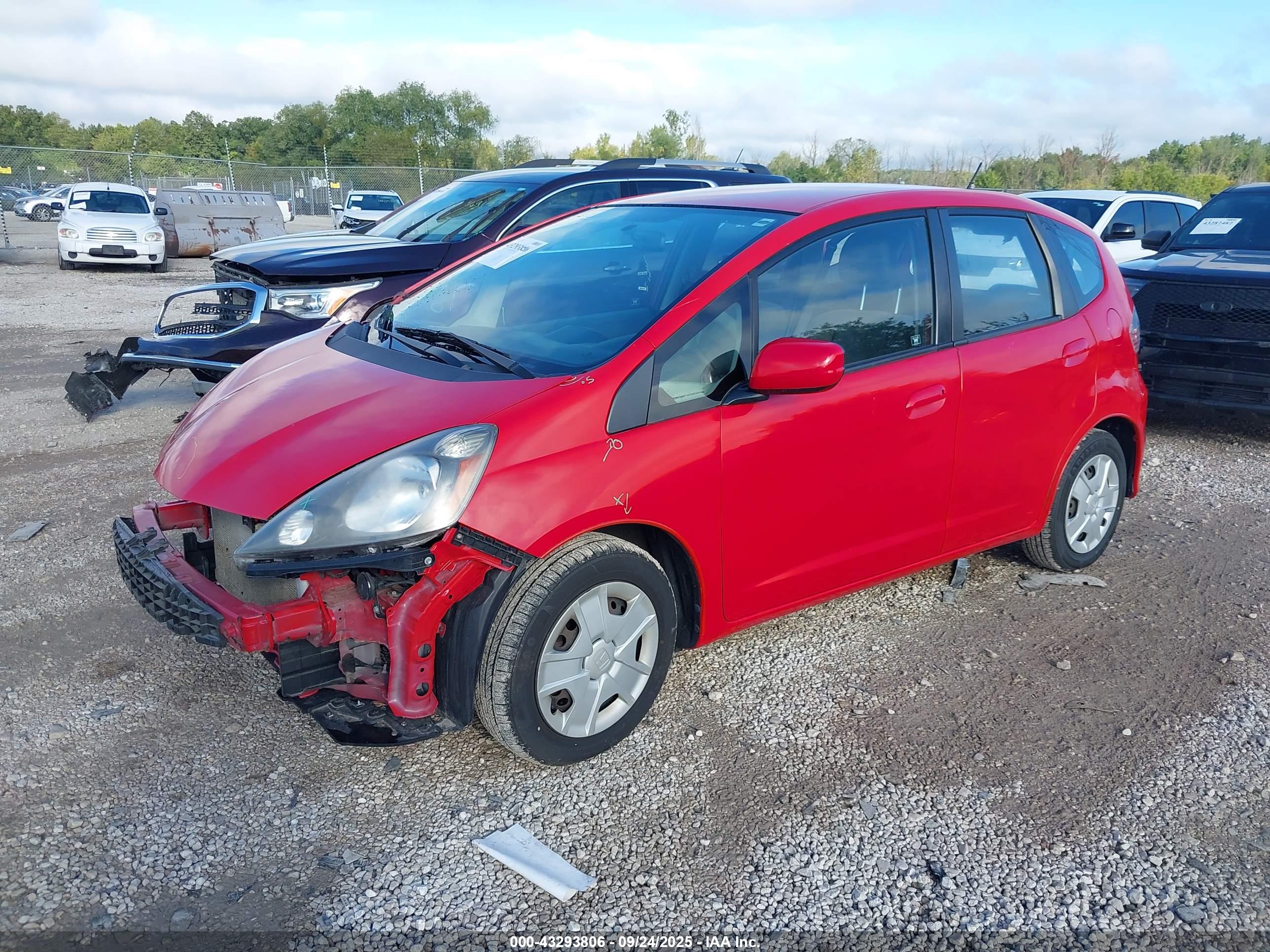 HONDA FIT image 2