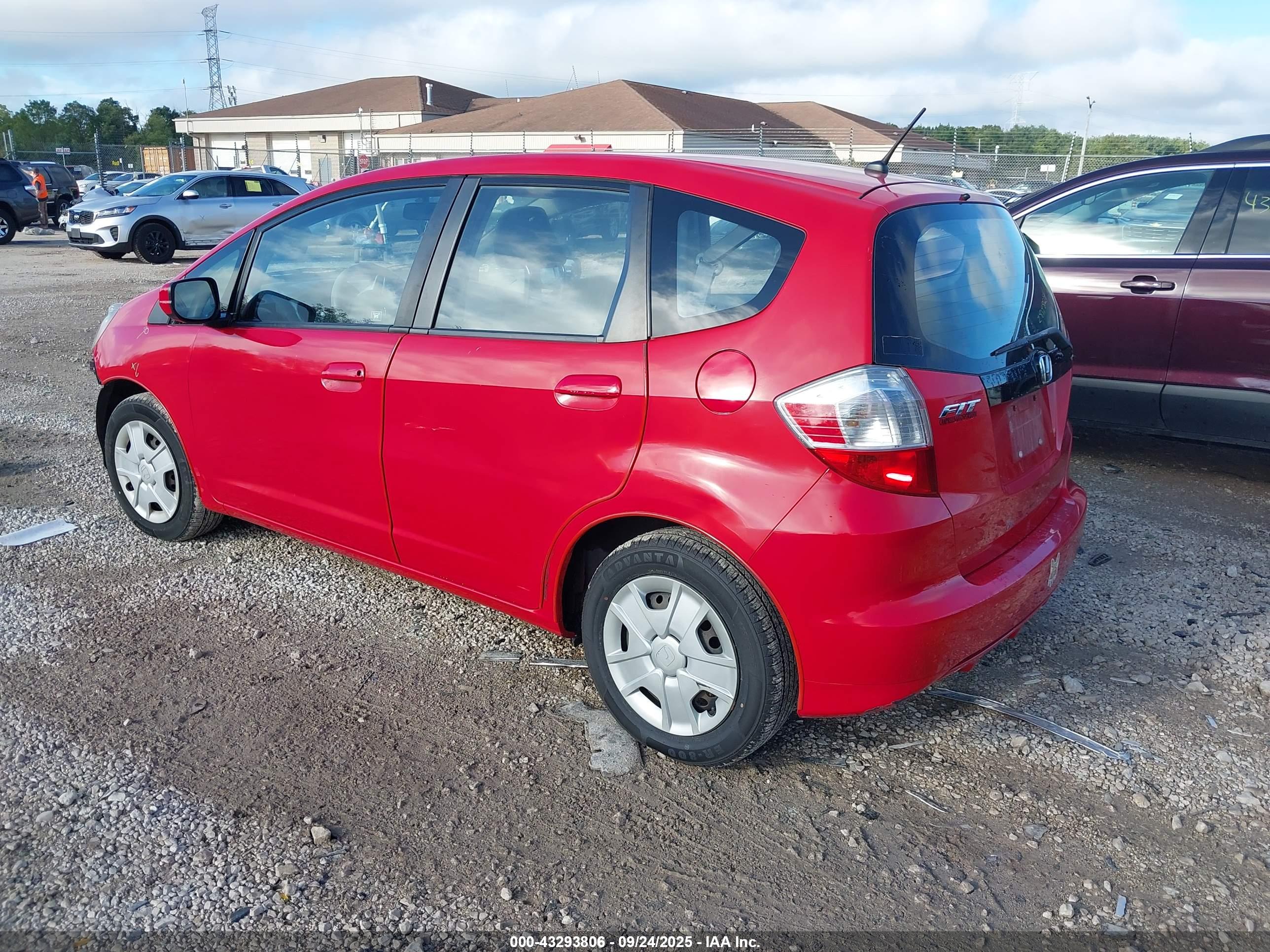 HONDA FIT image 3