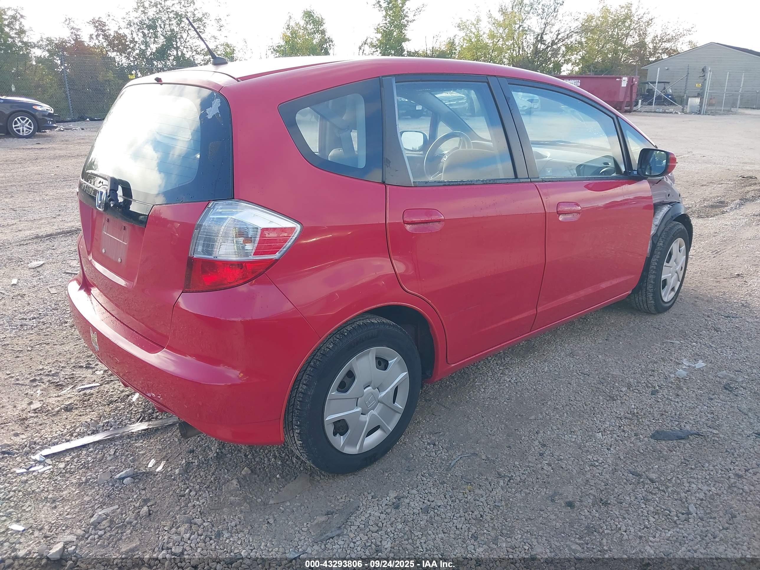 HONDA FIT image 4