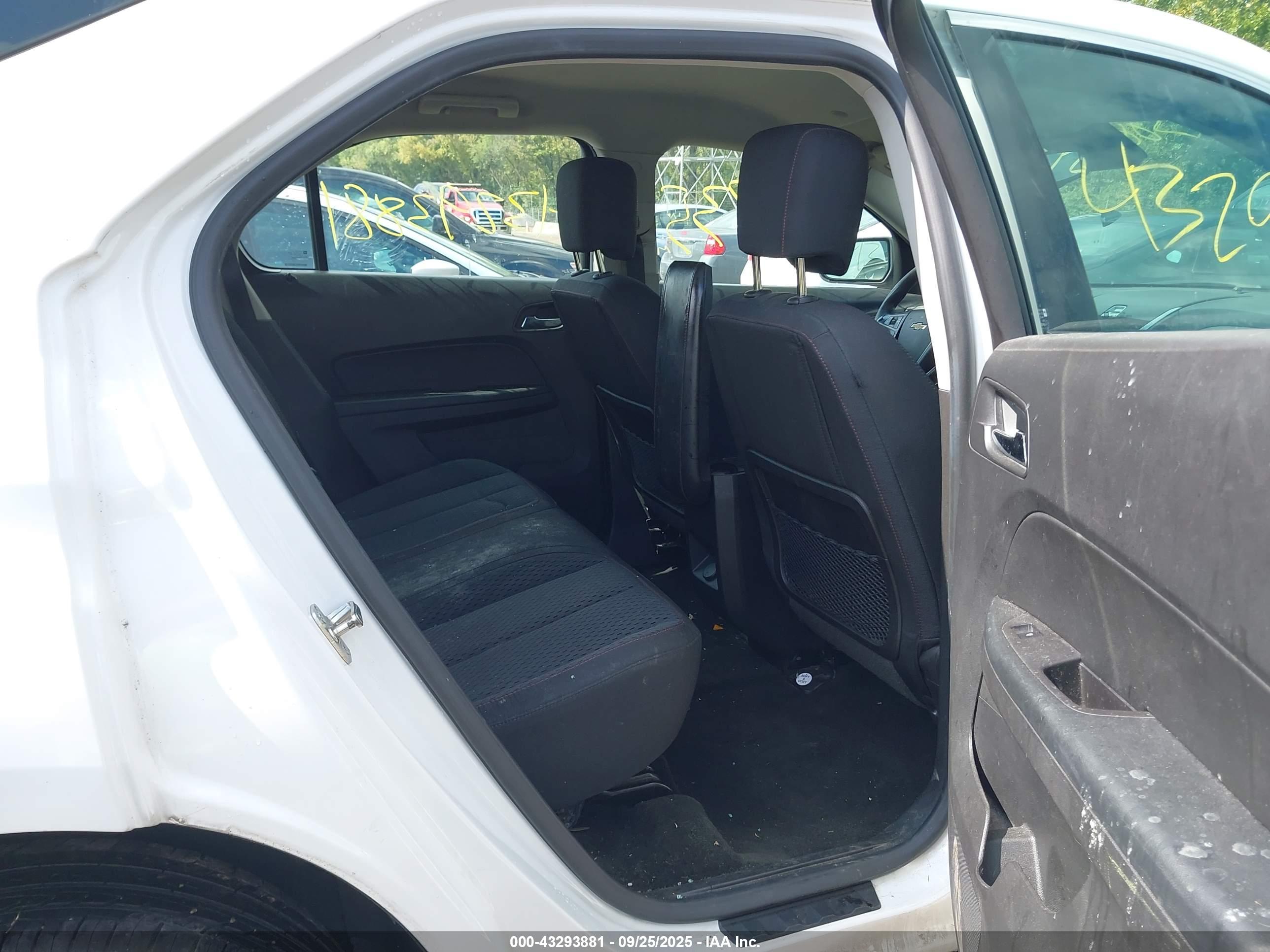 CHEVROLET EQUINOX image 8