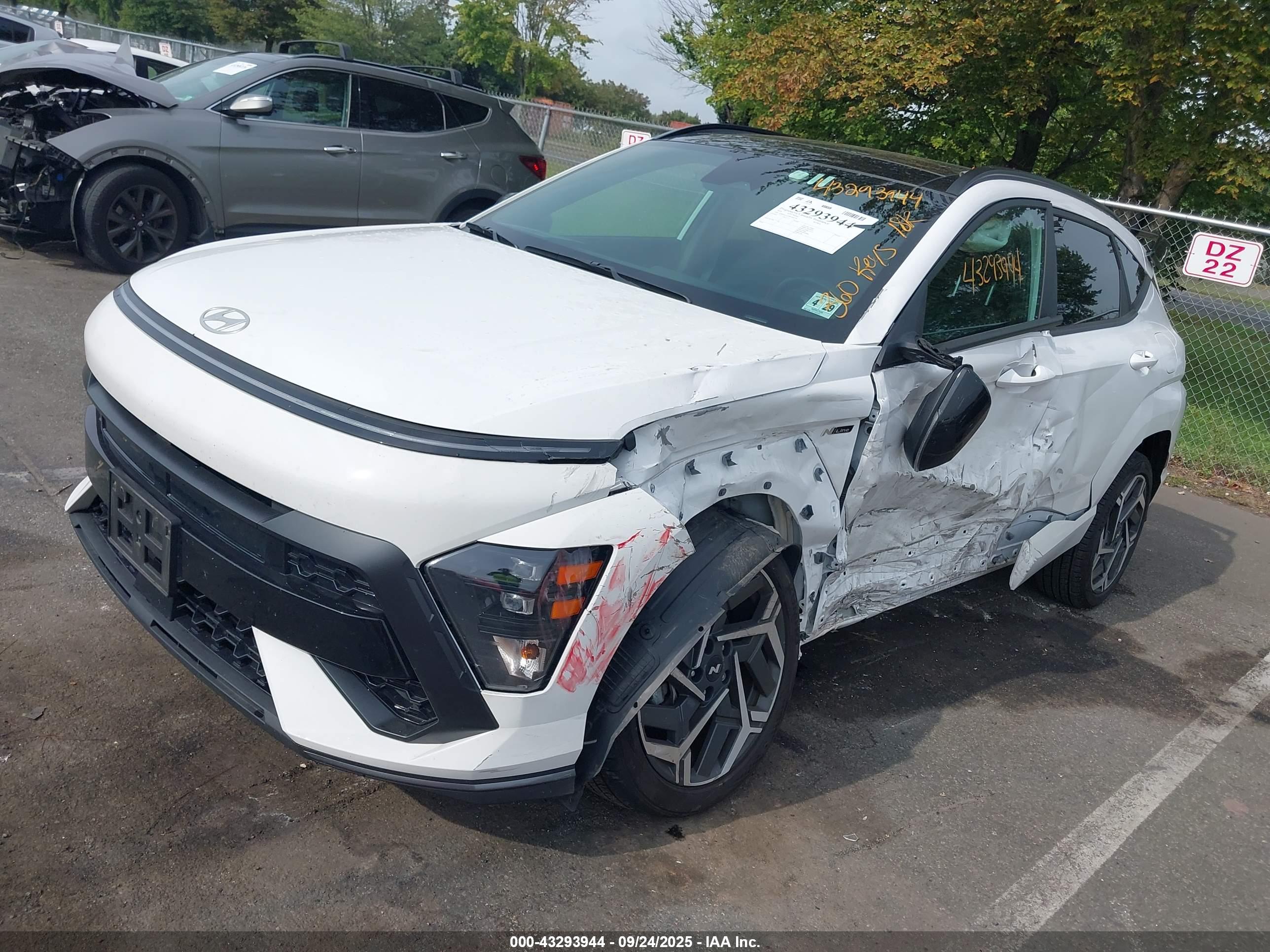HYUNDAI KONA image 2