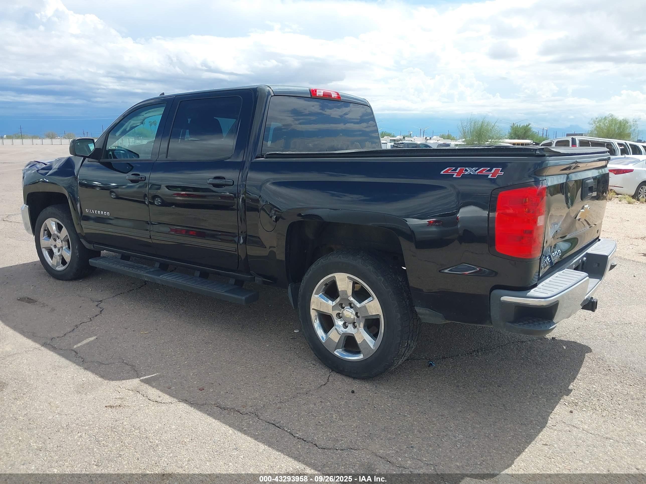 CHEVROLET SILVERADO image 3