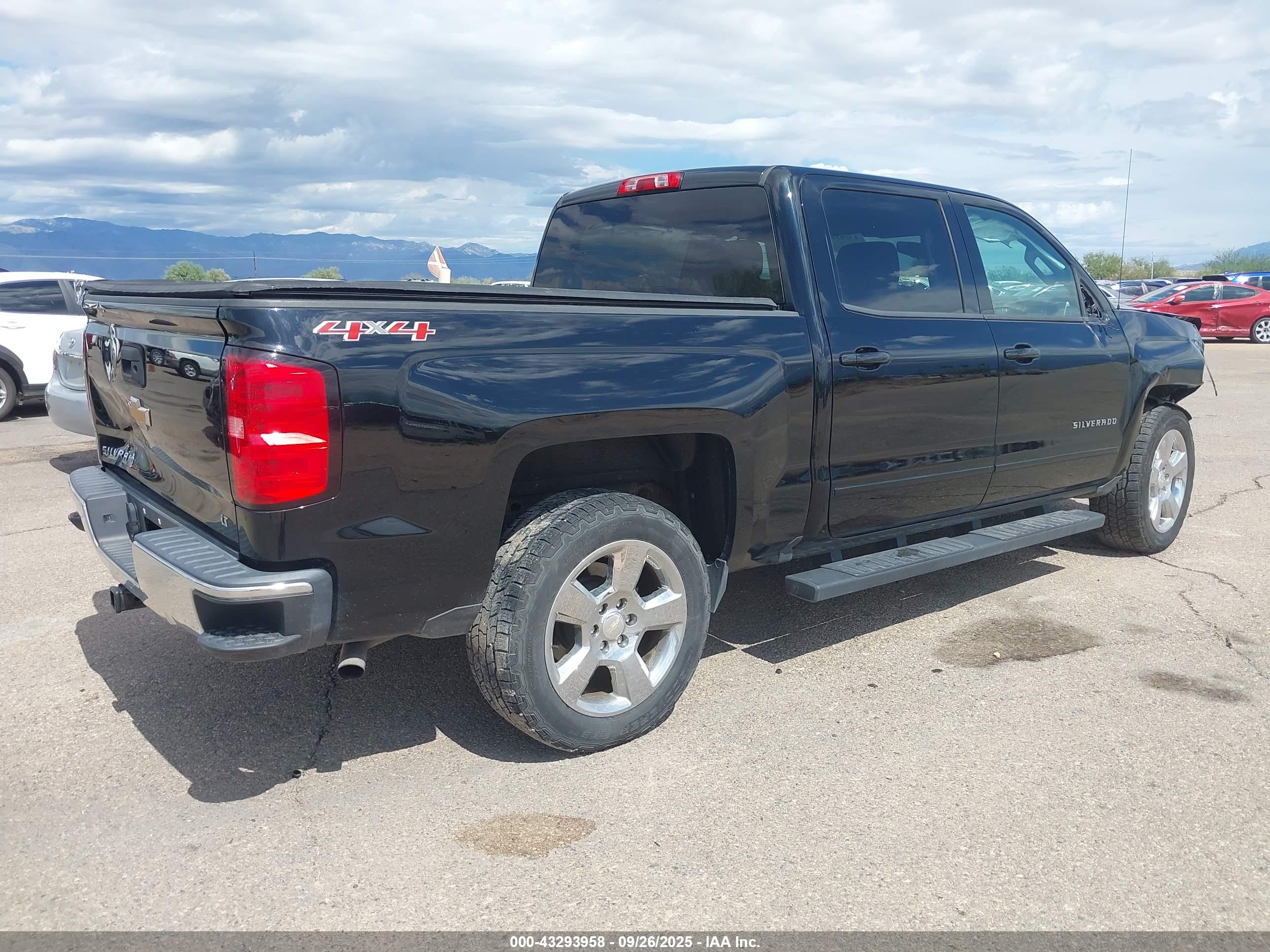 CHEVROLET SILVERADO image 4