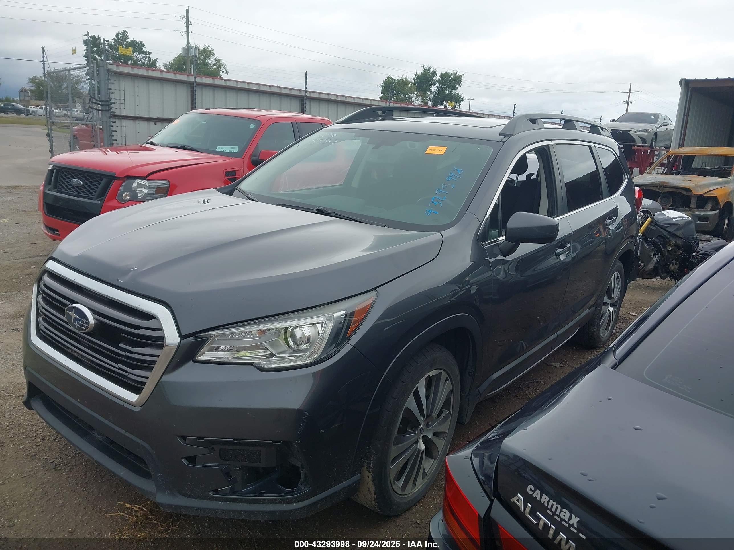 SUBARU ASCENT image 2