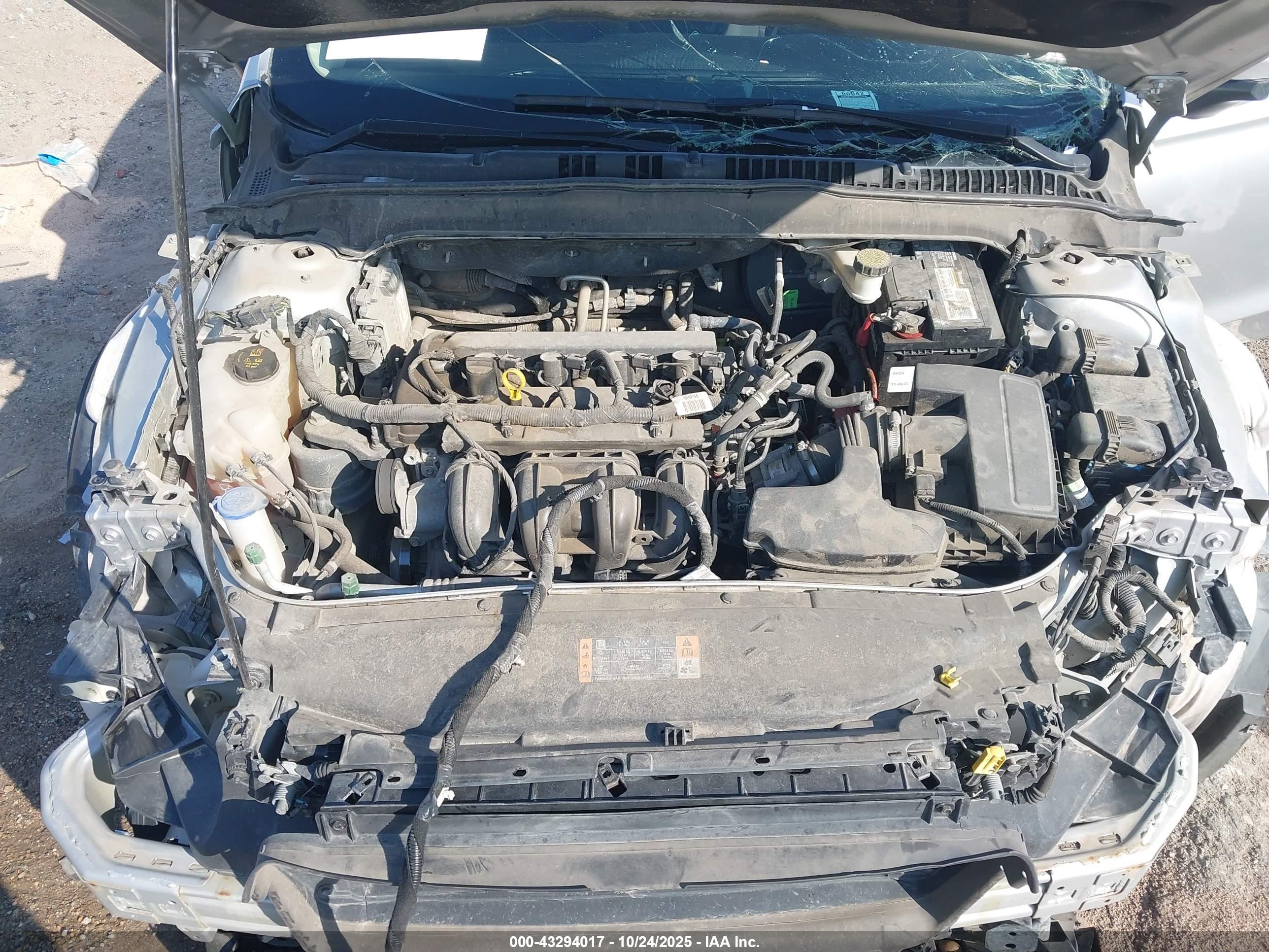 FORD FUSION image 10