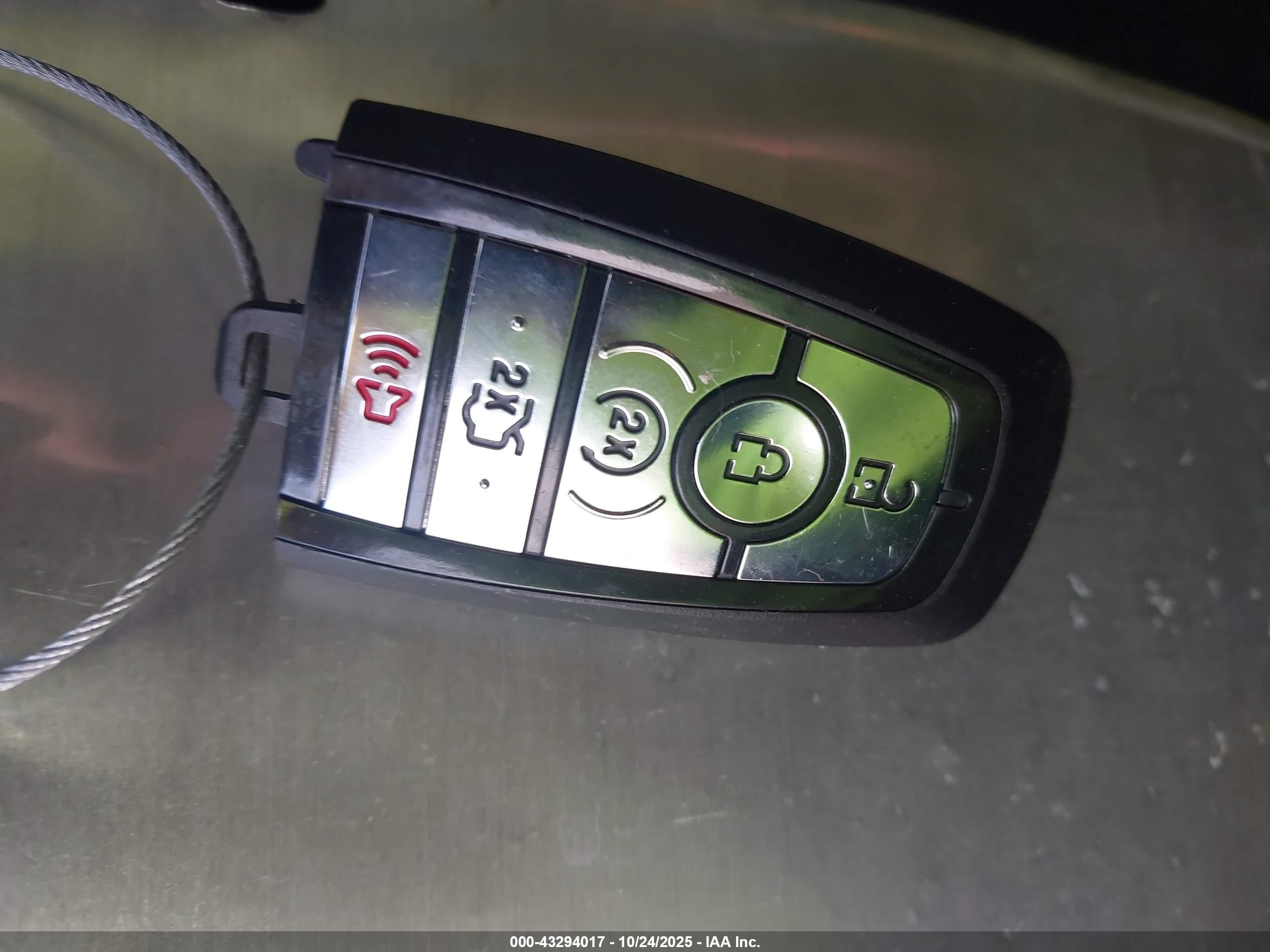 FORD FUSION image 11