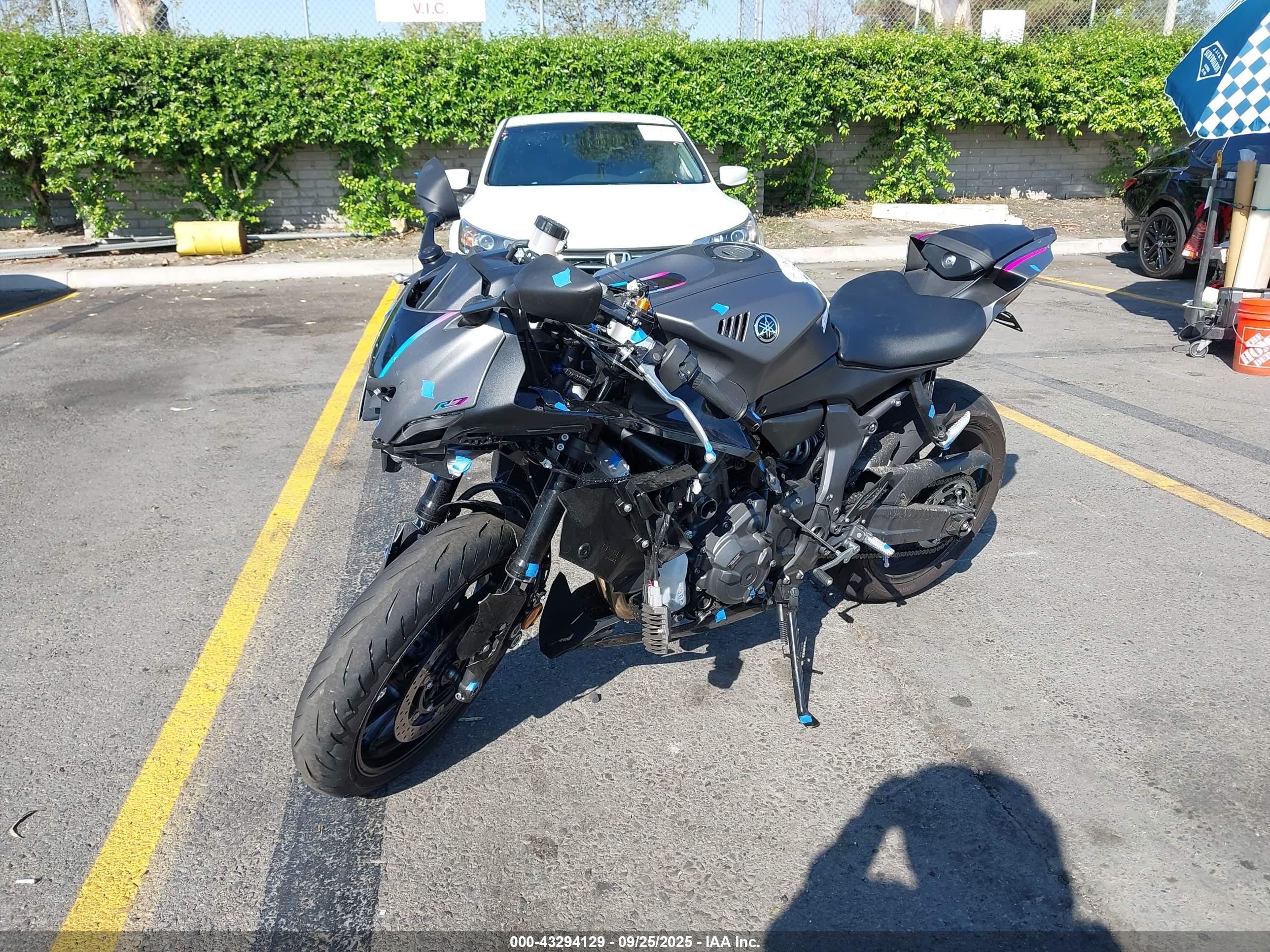 YAMAHA YZFR7 image 2