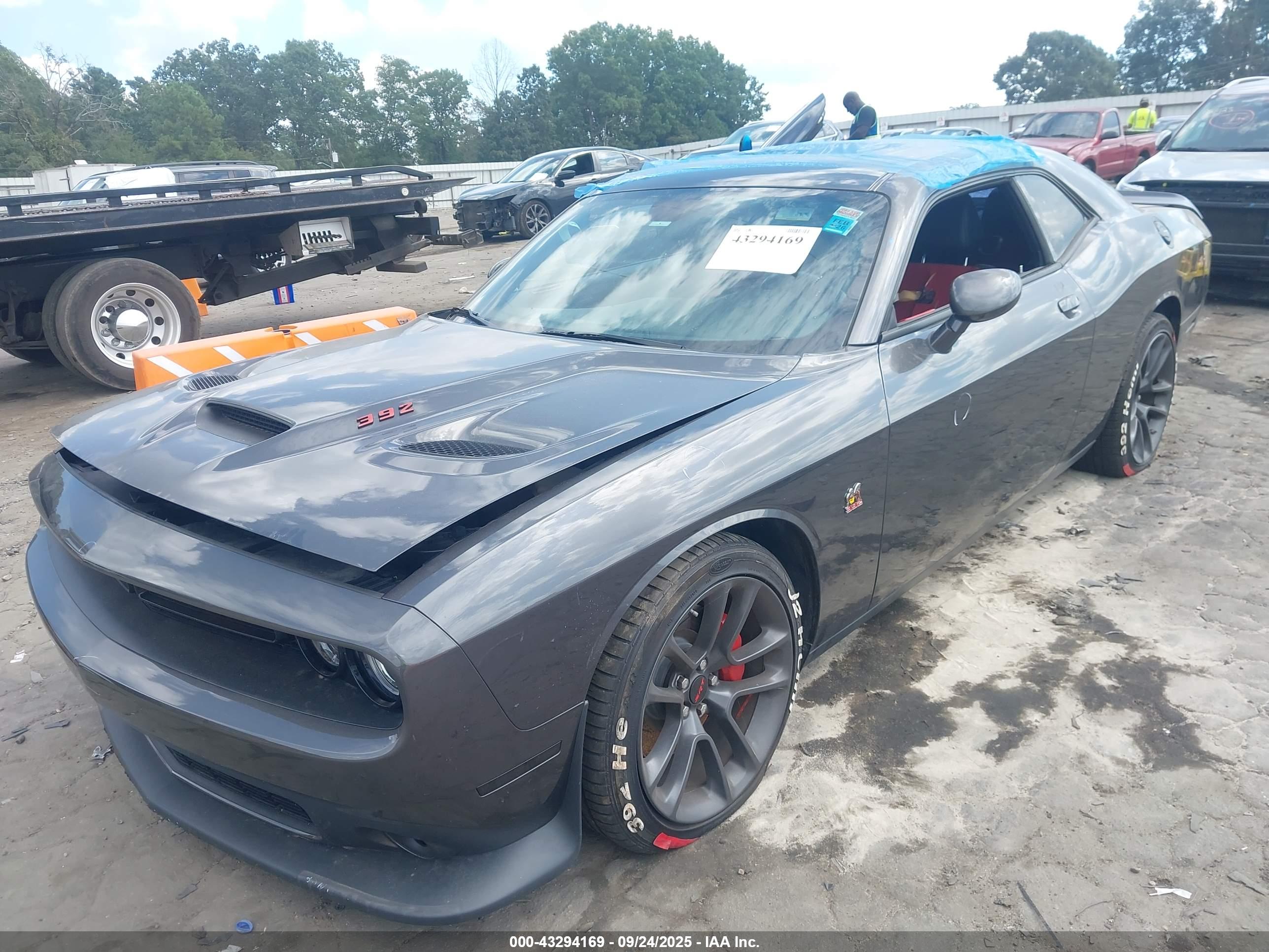 DODGE CHALLENGER image 2