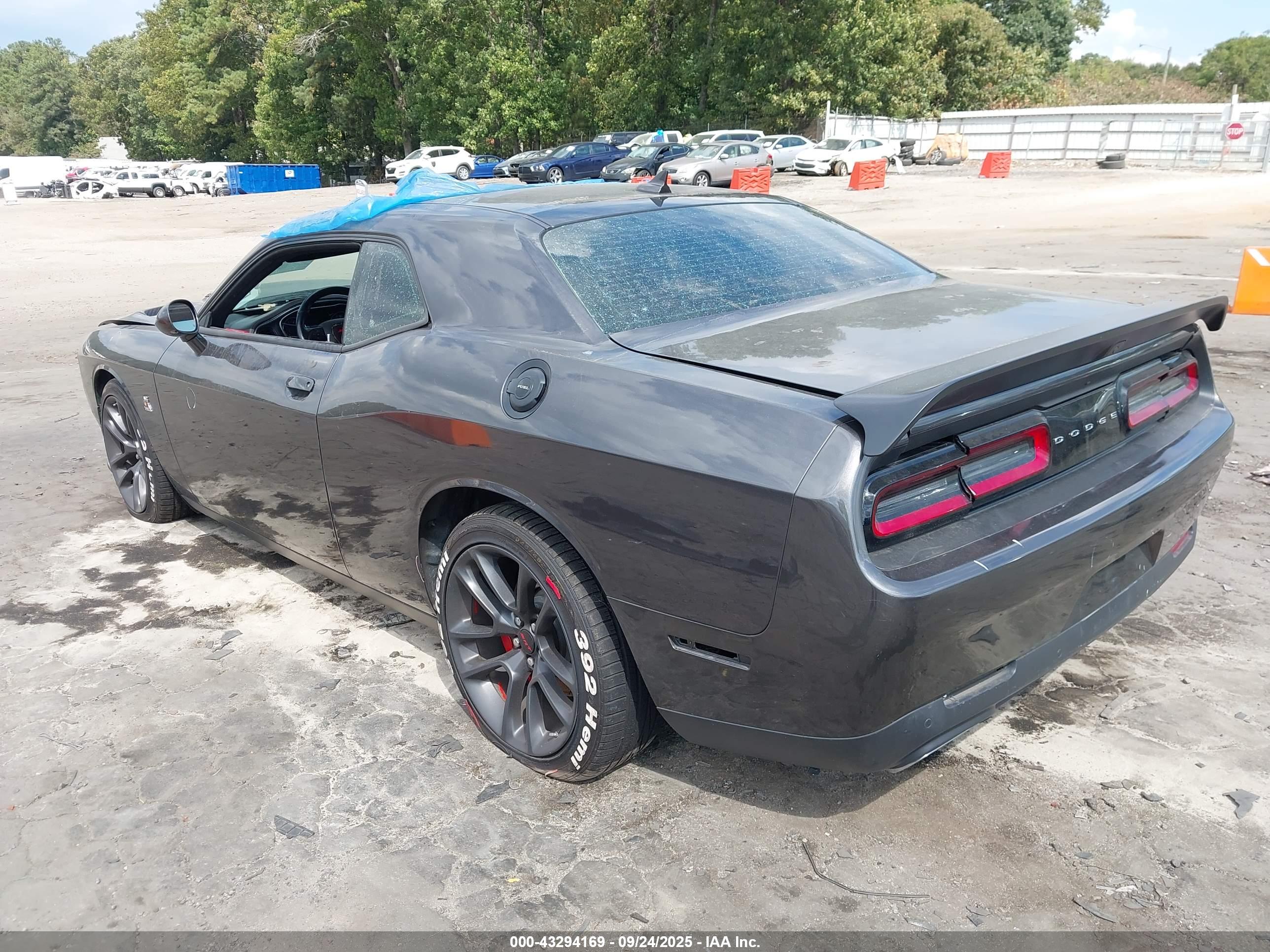 DODGE CHALLENGER image 3