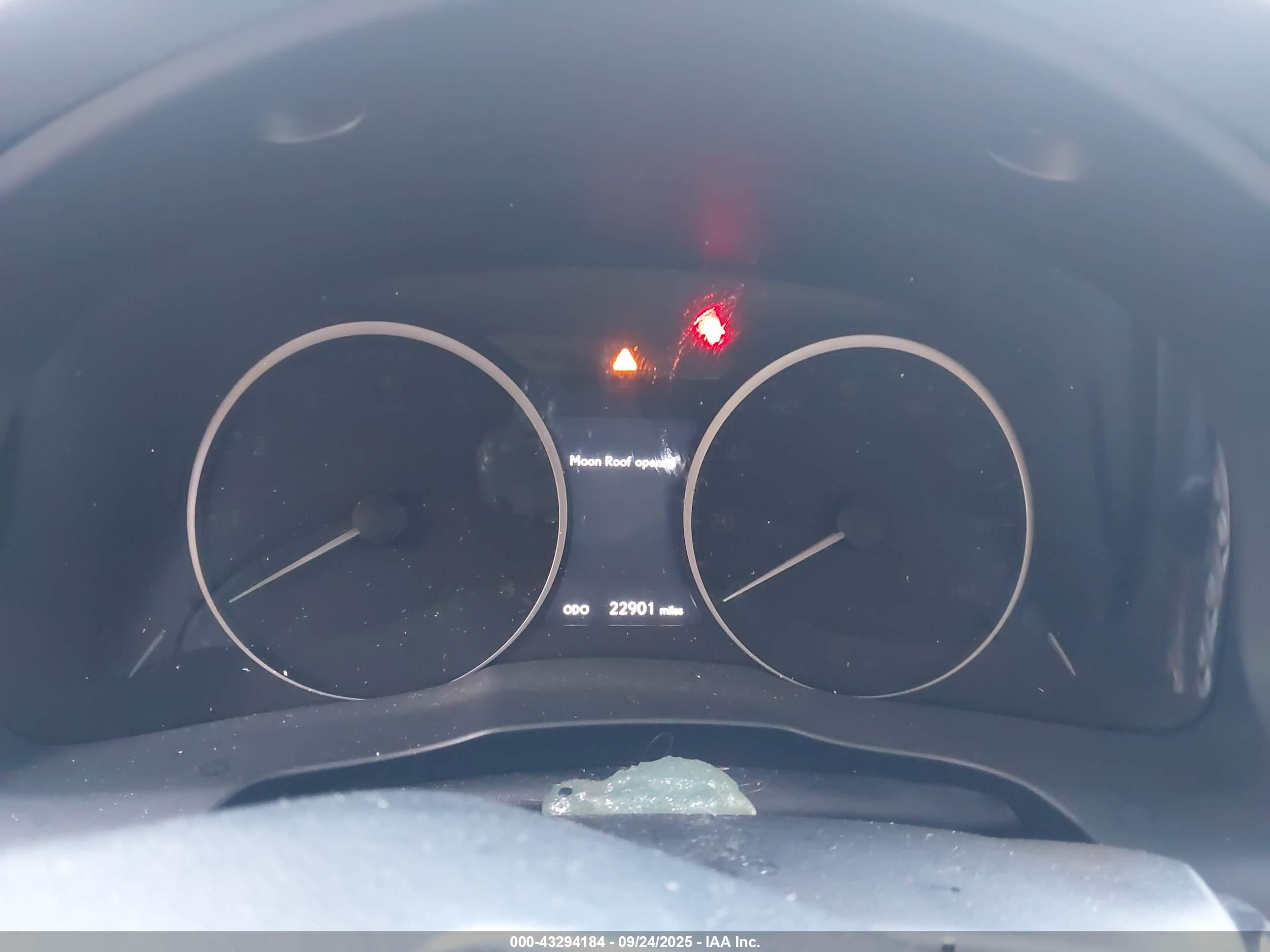 LEXUS ES image 7