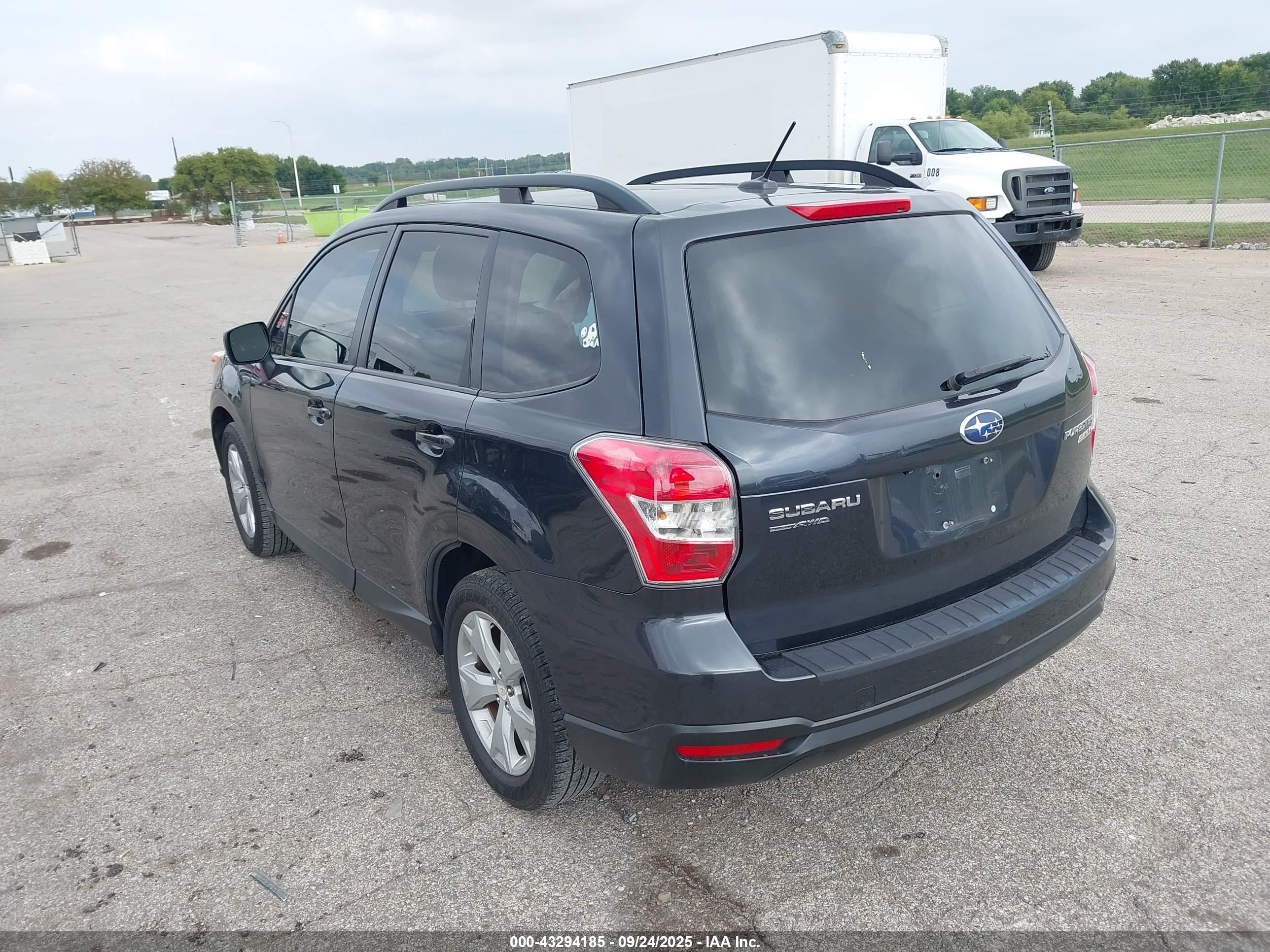 SUBARU FORESTER image 3