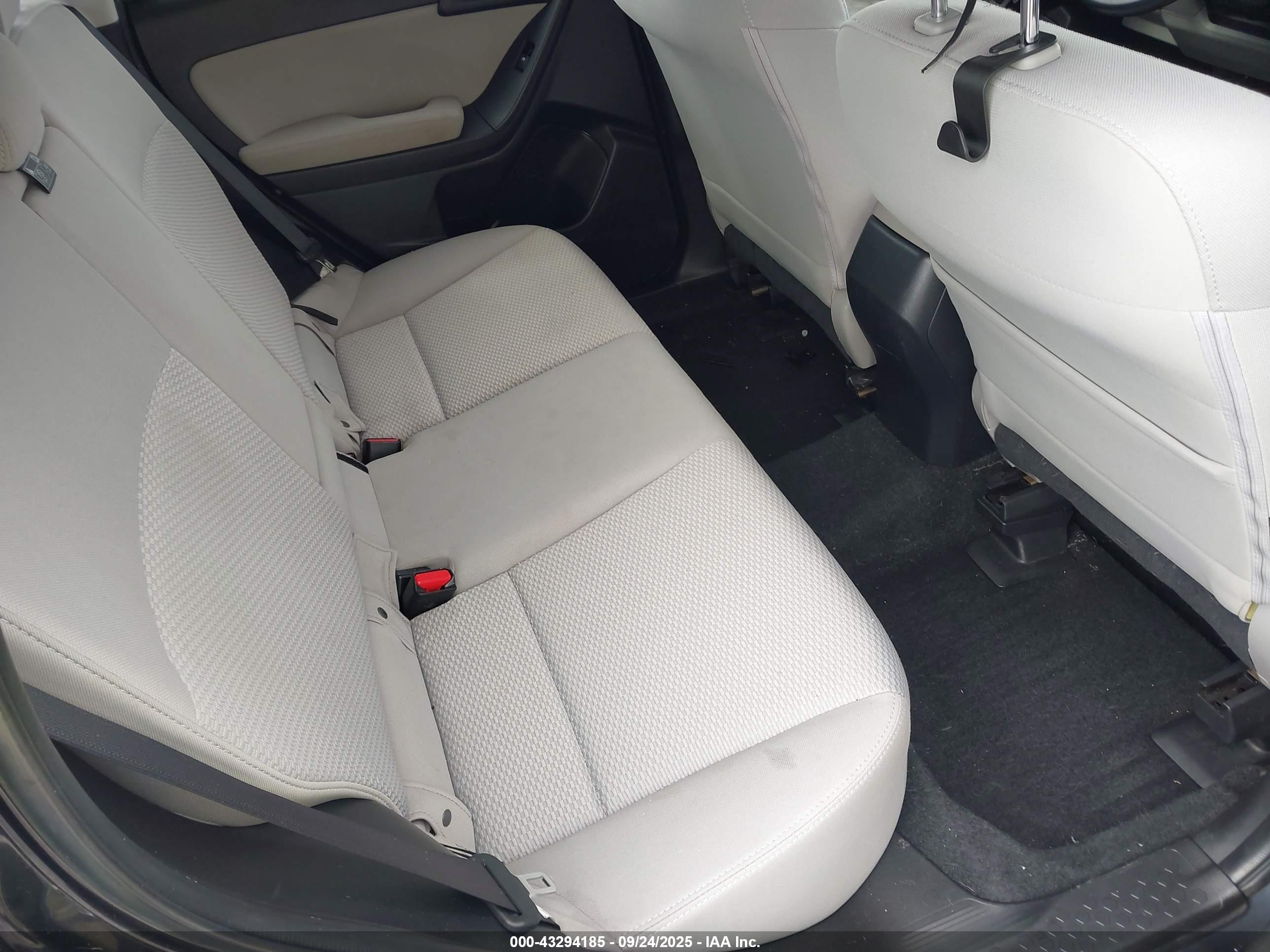 SUBARU FORESTER image 8
