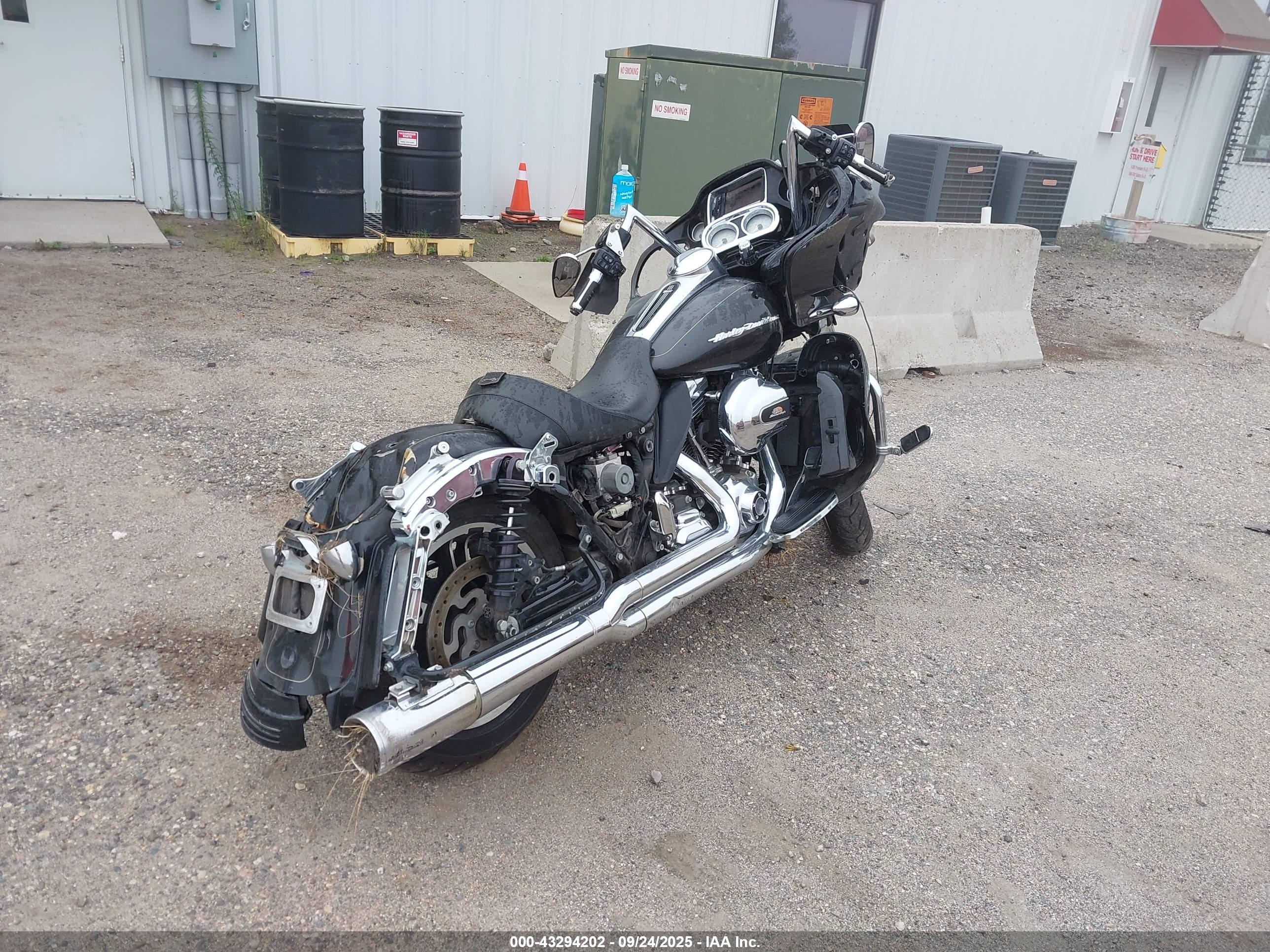 HARLEY-DAVIDSON FLTRXS image 4