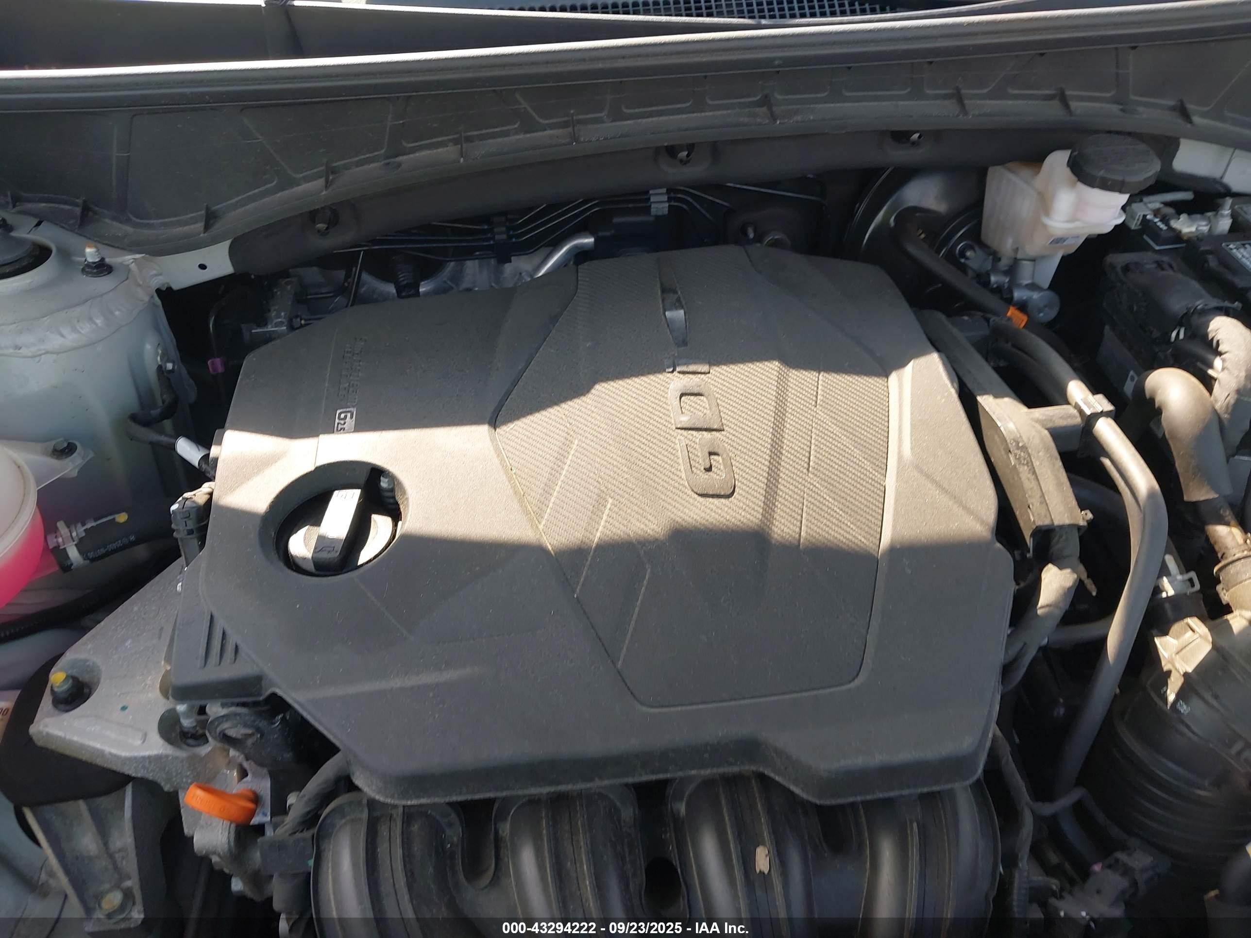 HYUNDAI TUCSON image 10