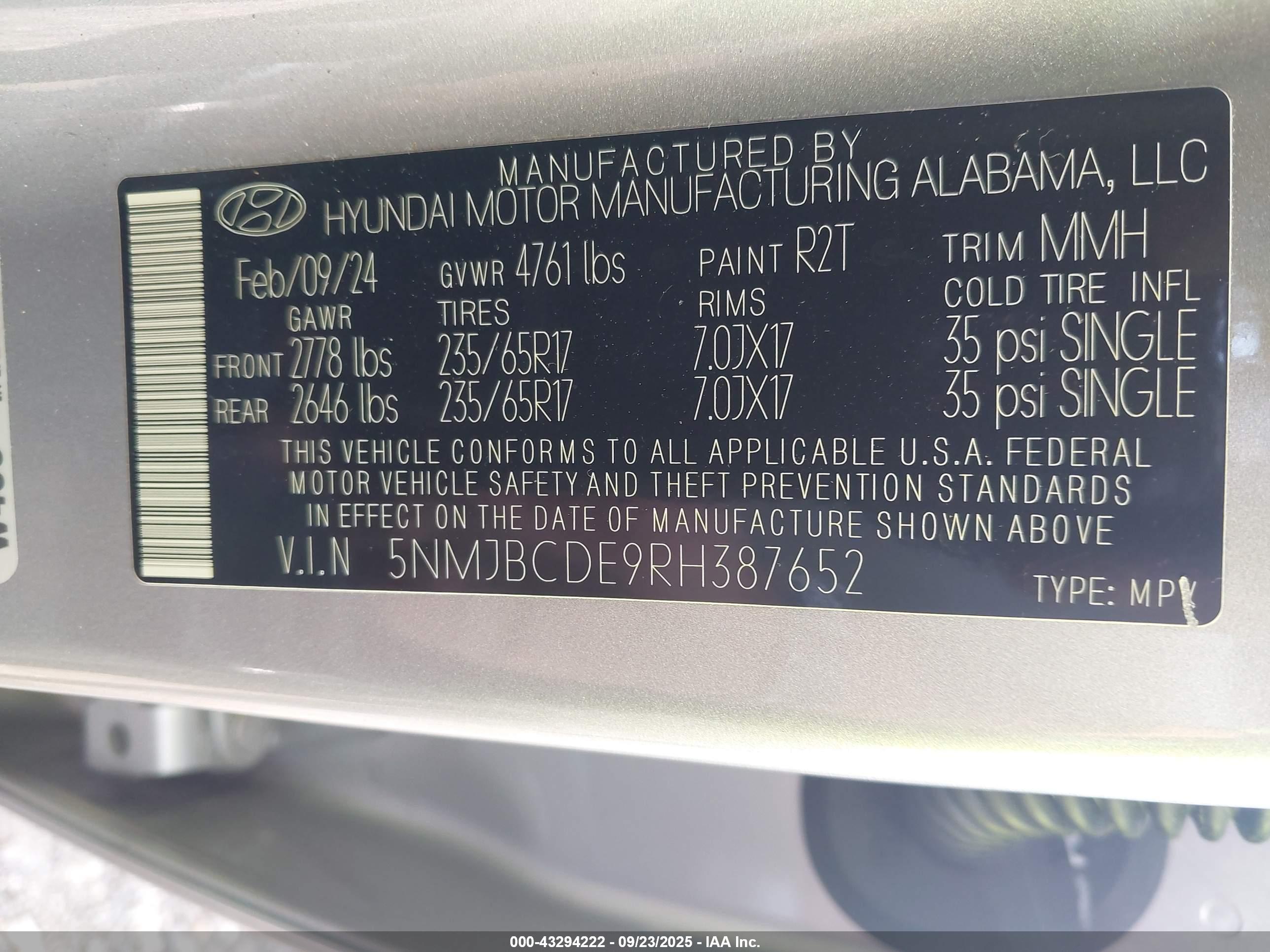 HYUNDAI TUCSON image 9