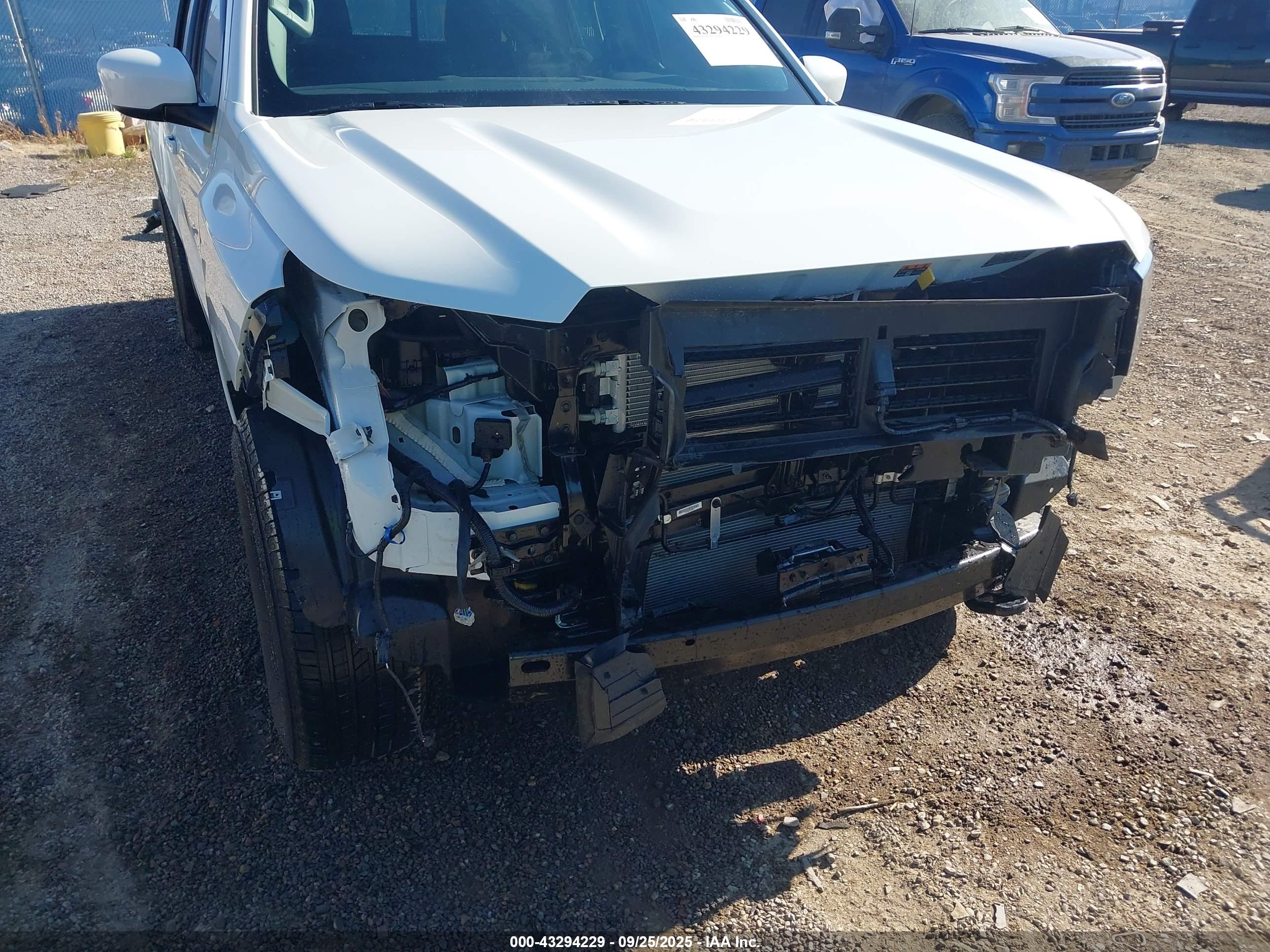 NISSAN FRONTIER image 6