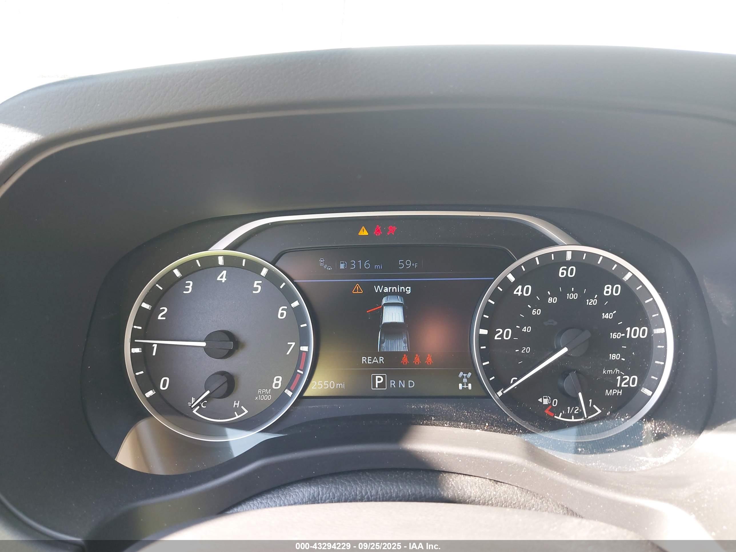 NISSAN FRONTIER image 7