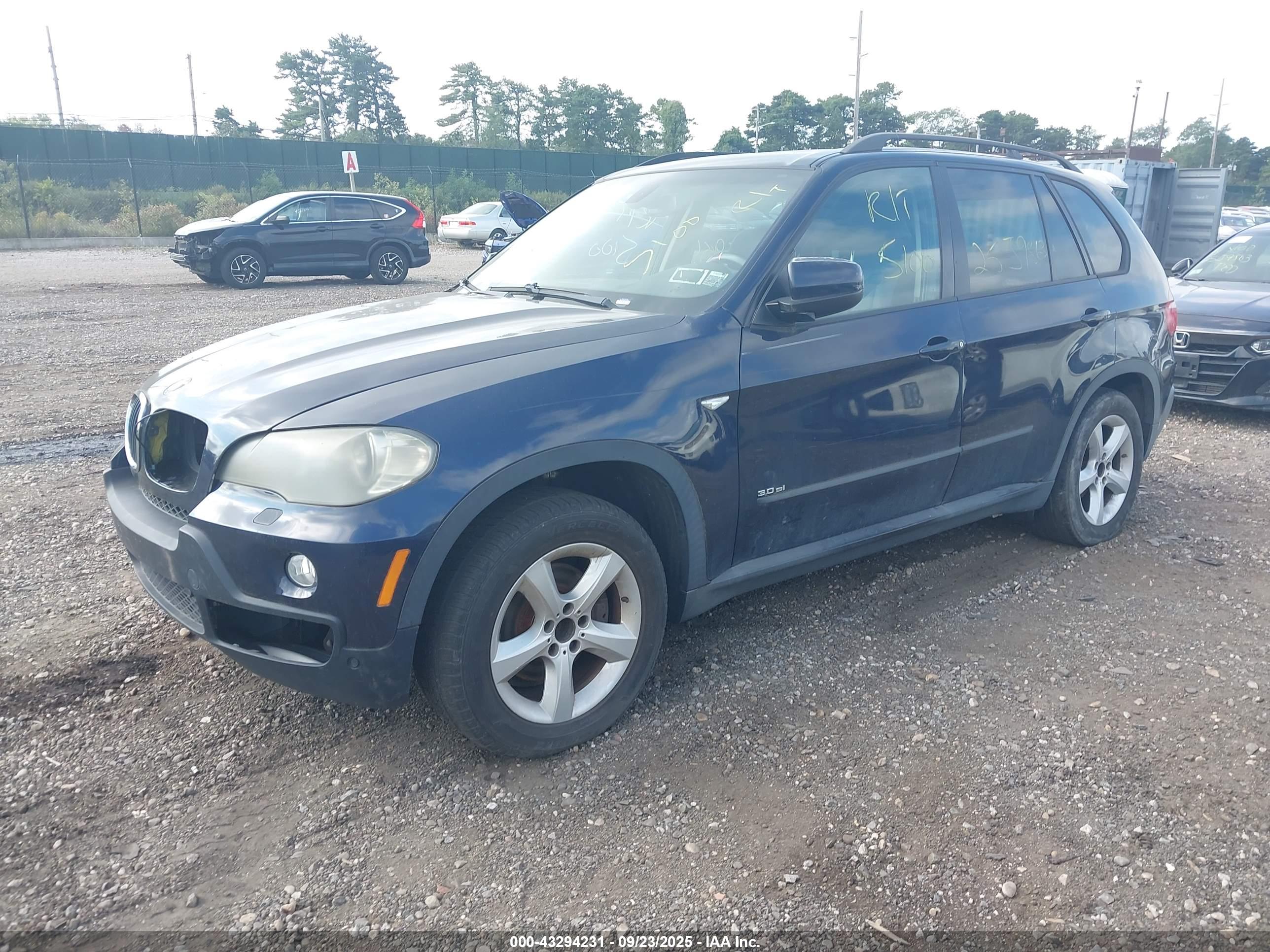 BMW X5 image 2