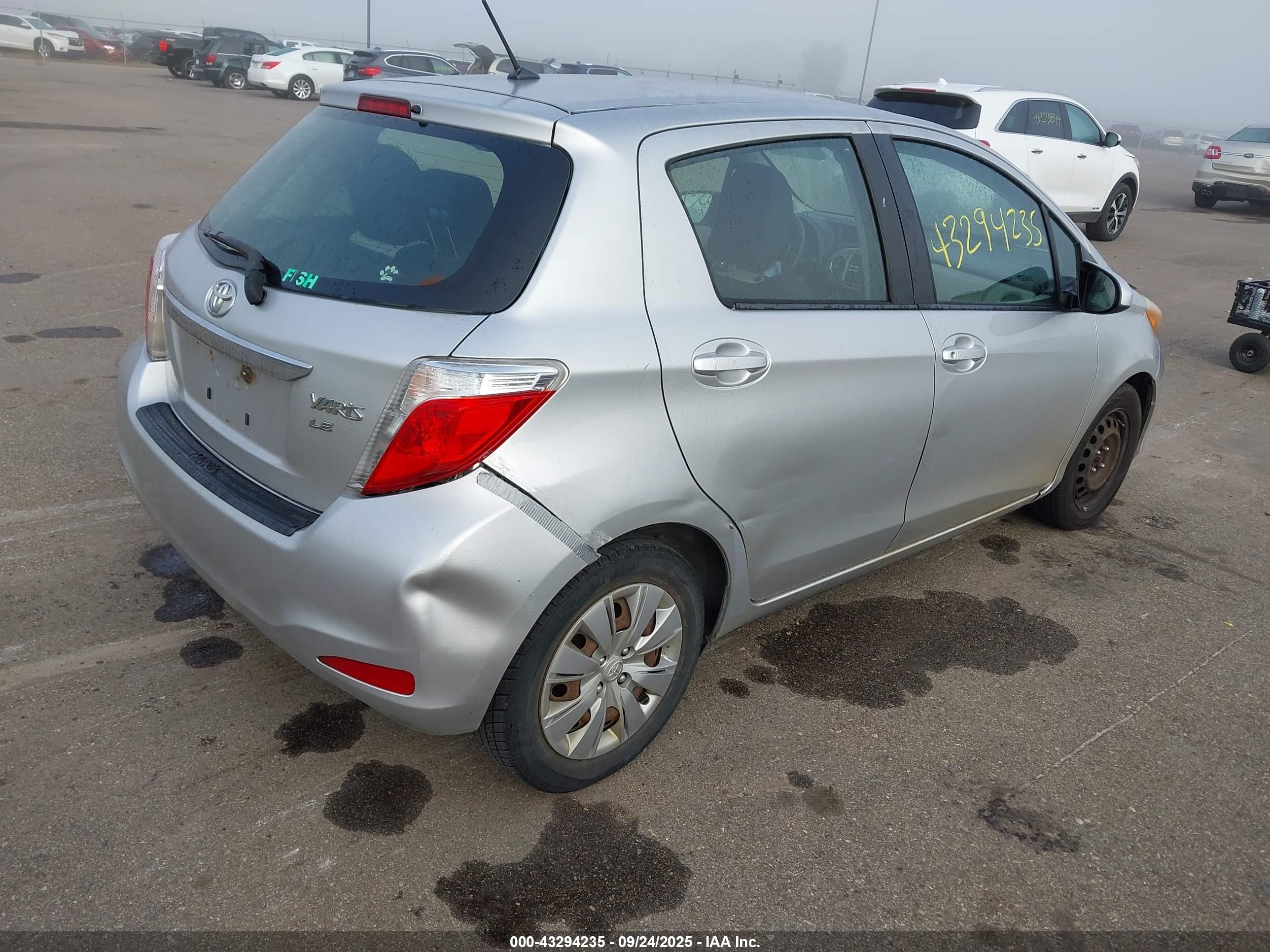 TOYOTA YARIS image 4