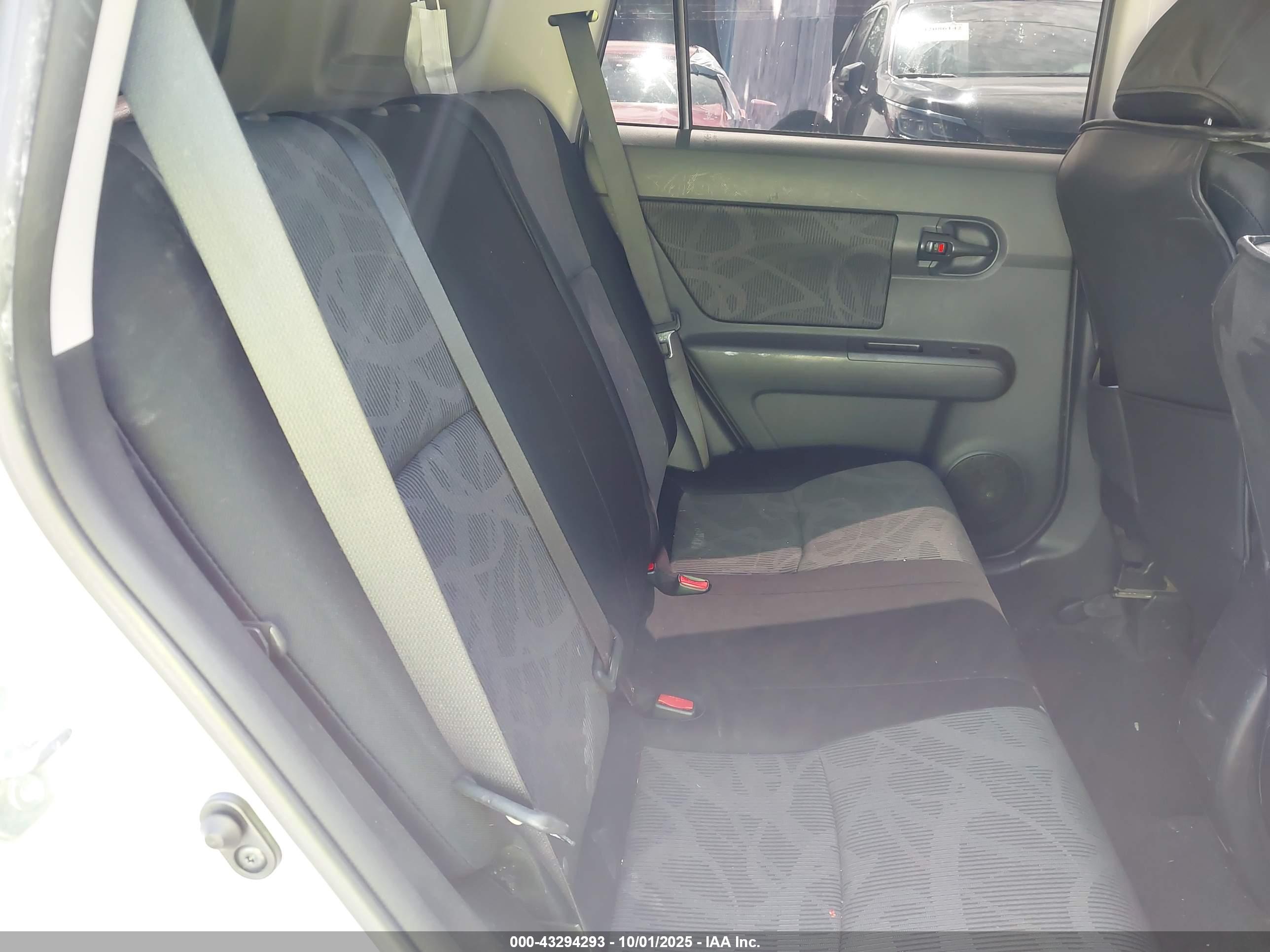 SCION XB image 8