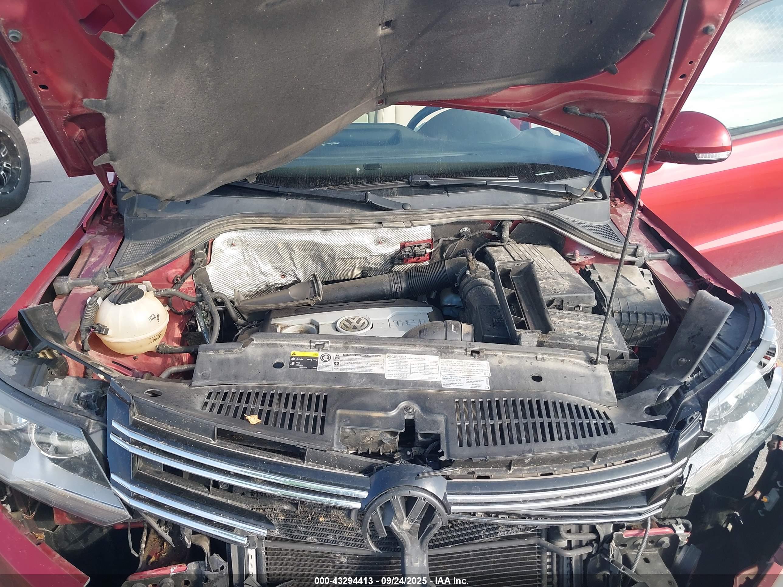 VOLKSWAGEN TIGUAN image 10