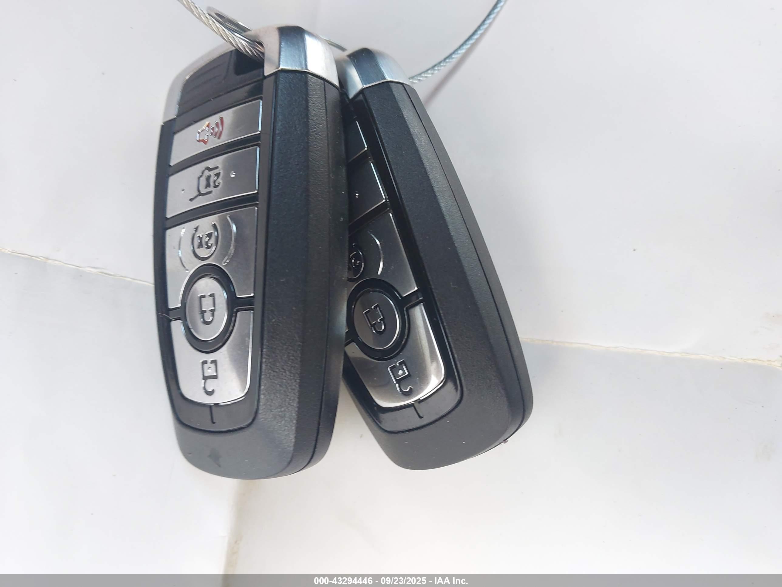 FORD EXPLORER image 11
