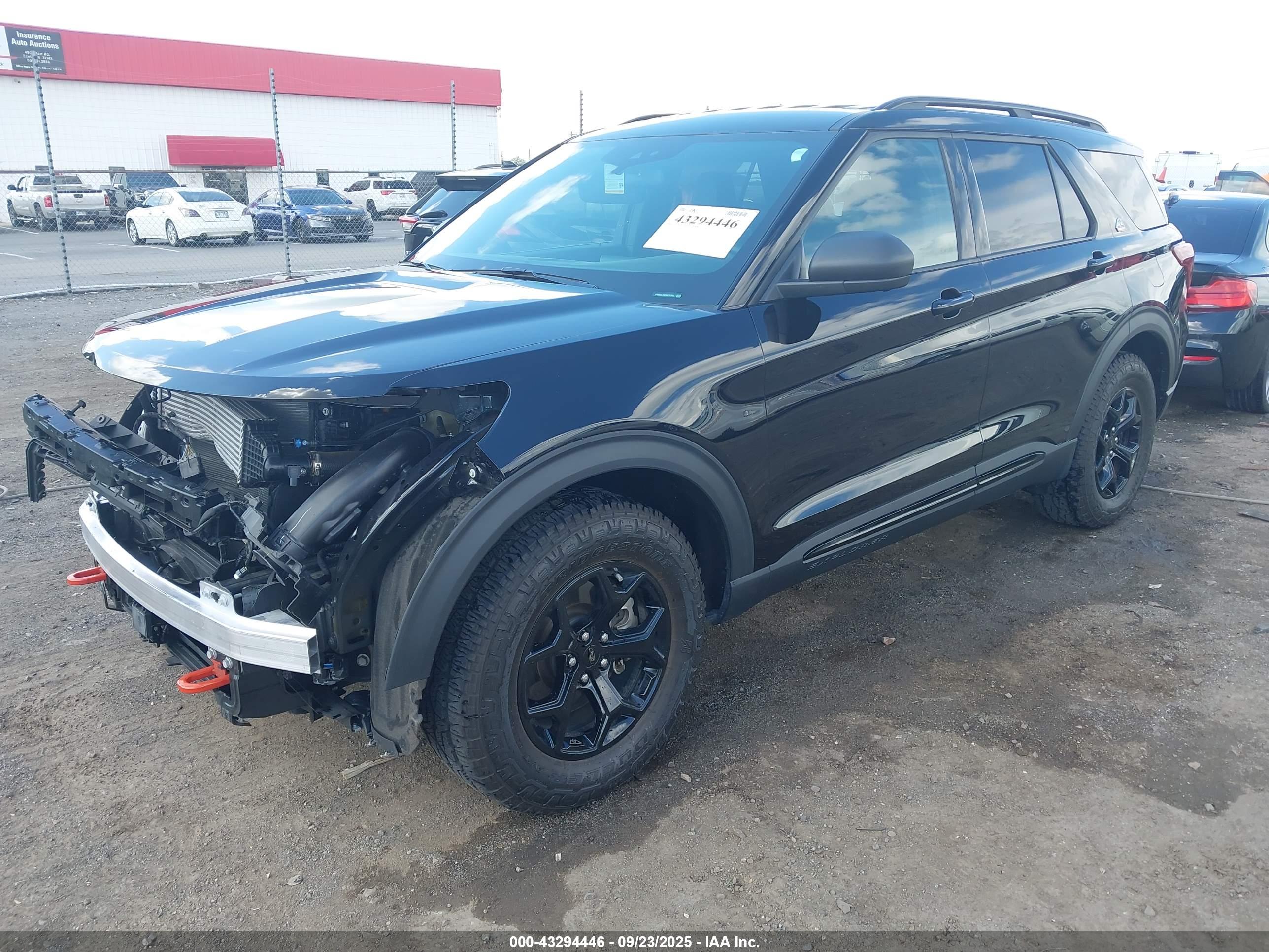 FORD EXPLORER image 2