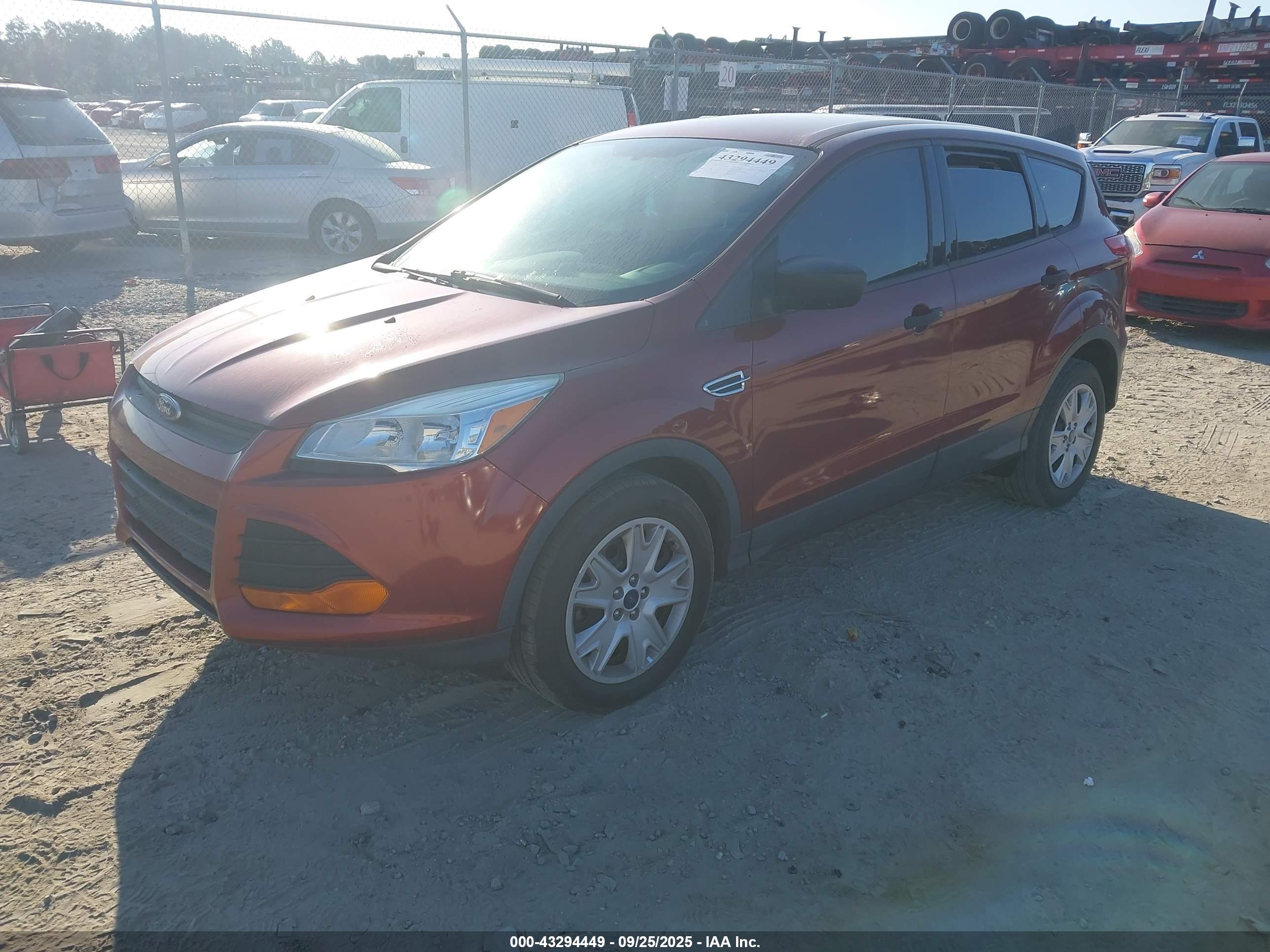 FORD ESCAPE image 2
