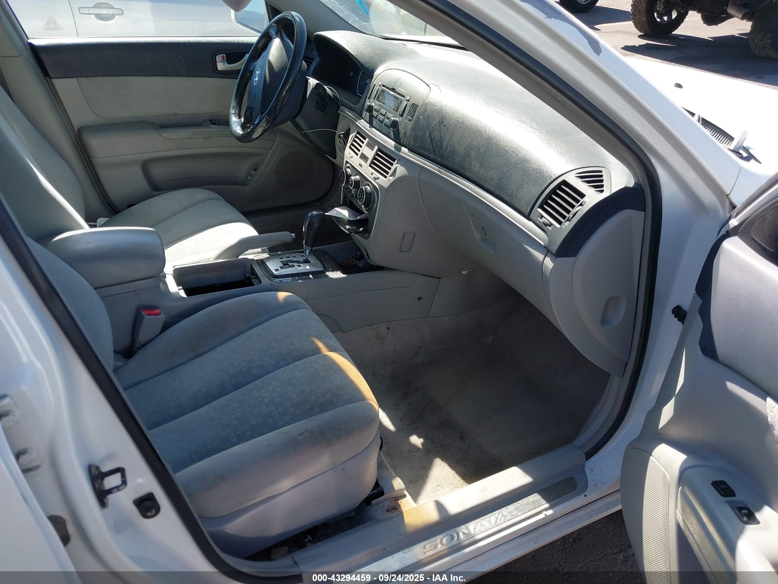 HYUNDAI SONATA image 5