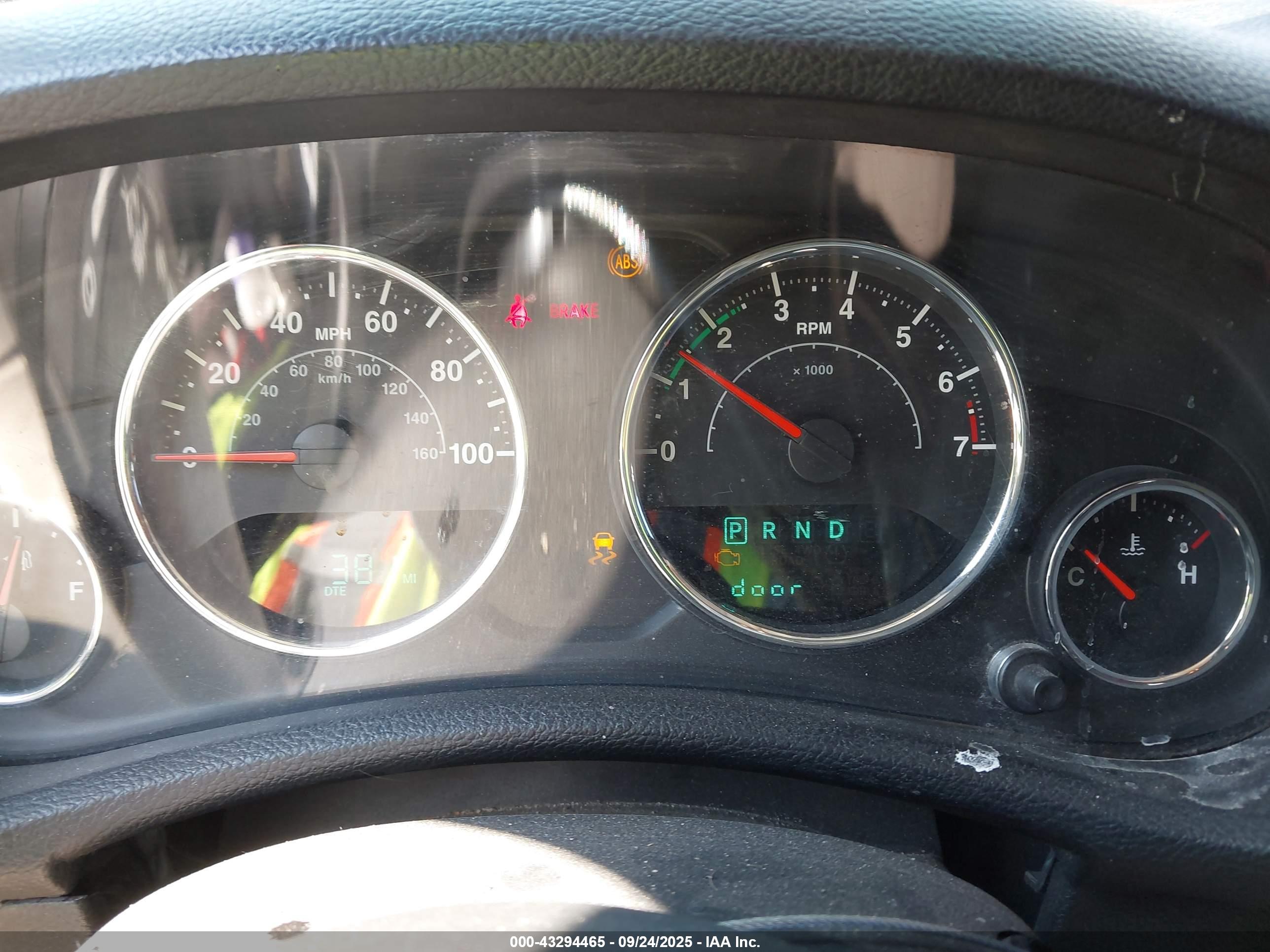JEEP WRANGLER image 7