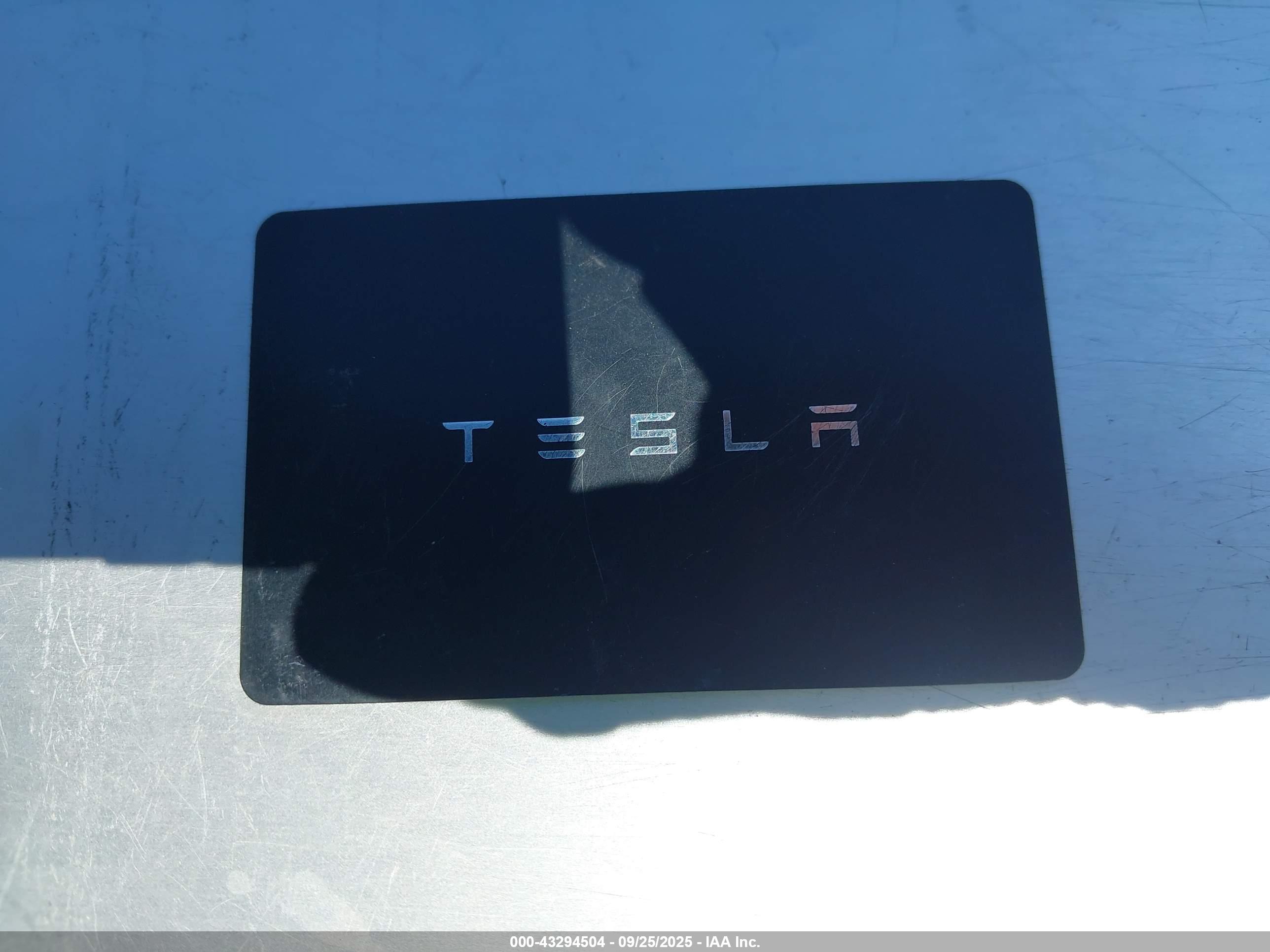 TESLA MODEL image 11